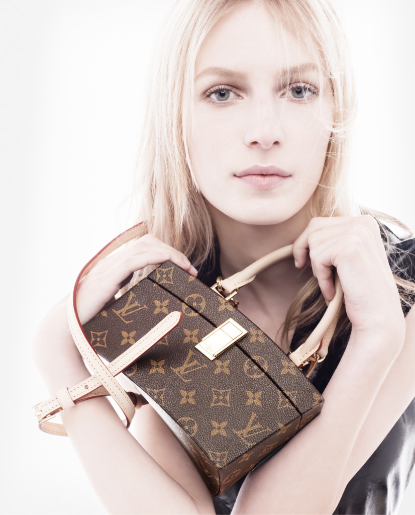 saskia-de-brauw-julia-nobis-liya-kebede-freja-beha-erichsen-for-louis-vuitton-celebrating-monogram-2014-10