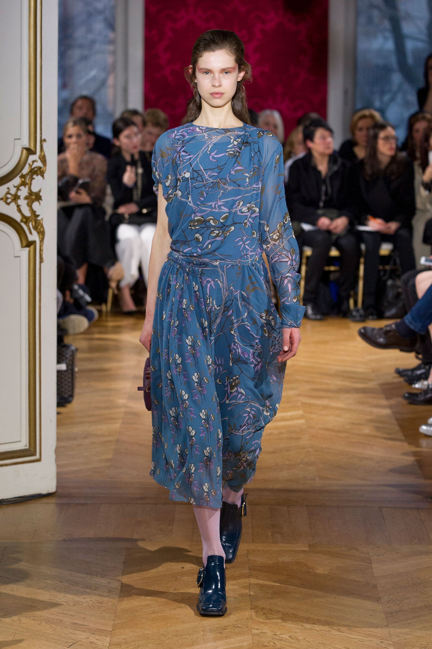 John galliano fall 2017 runway review John galliano fall 2017 runway review