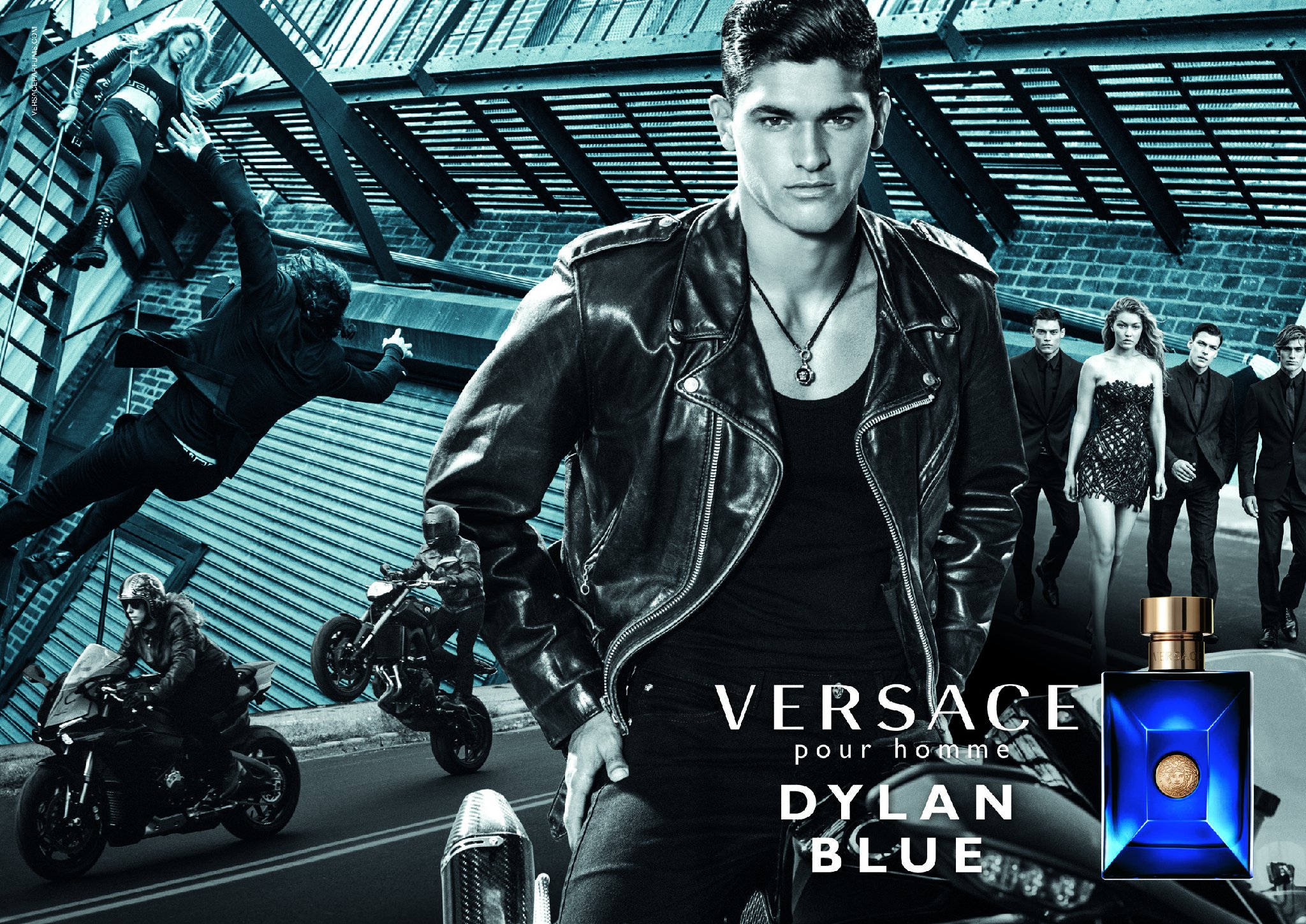 Versace-Dylan-Blue-Fragrance-ad-campaign-fall-2016-the-impression-01