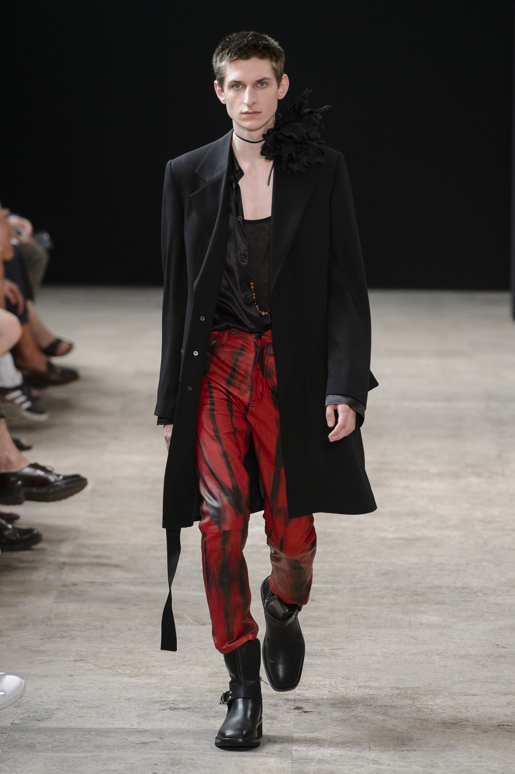 Ann Demeulemeester Spring 2018 Men's Fashion Show - The Impression