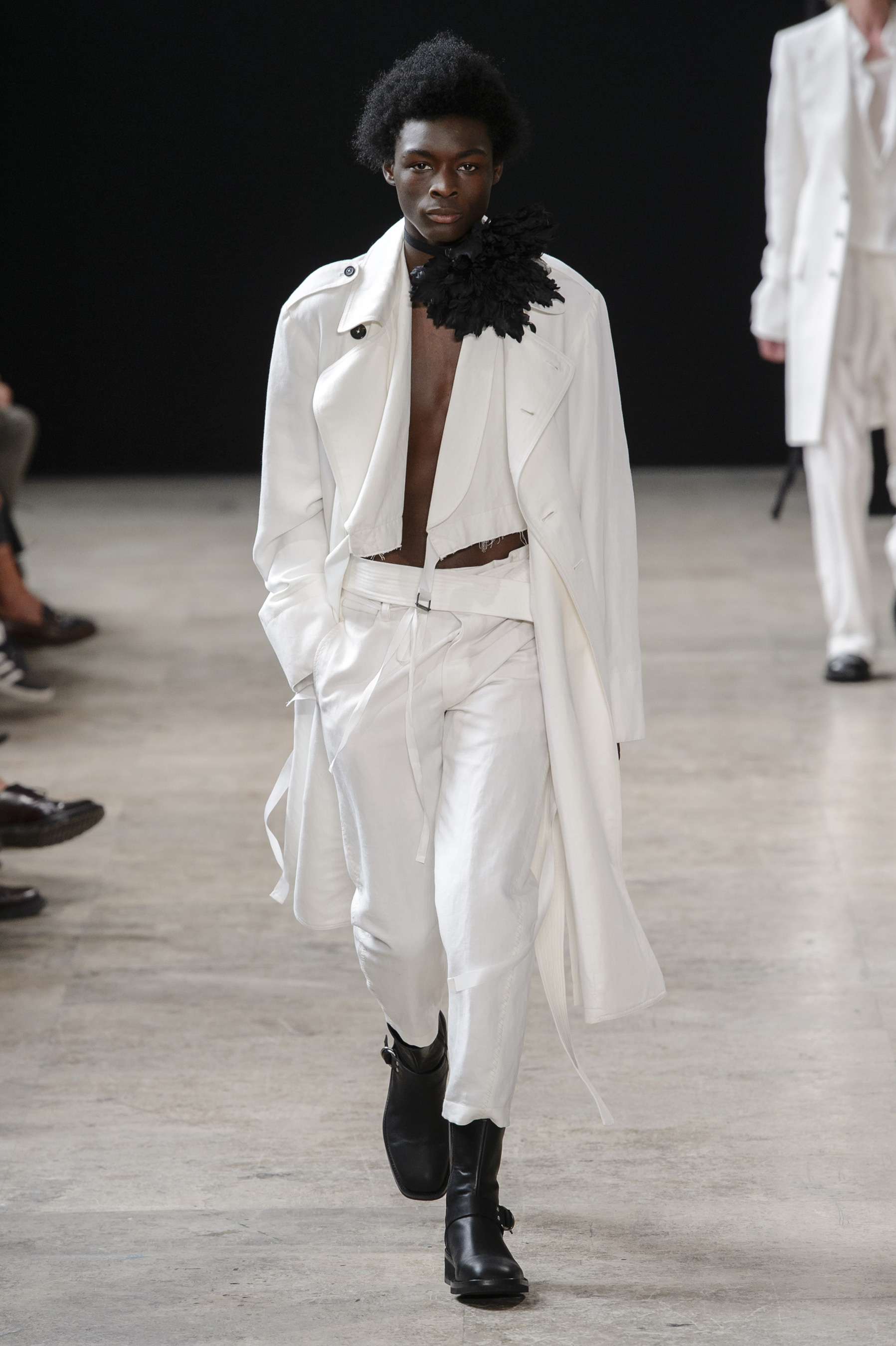 Ann Demeulemeester Spring 2018 Men's Fashion Show - The Impression