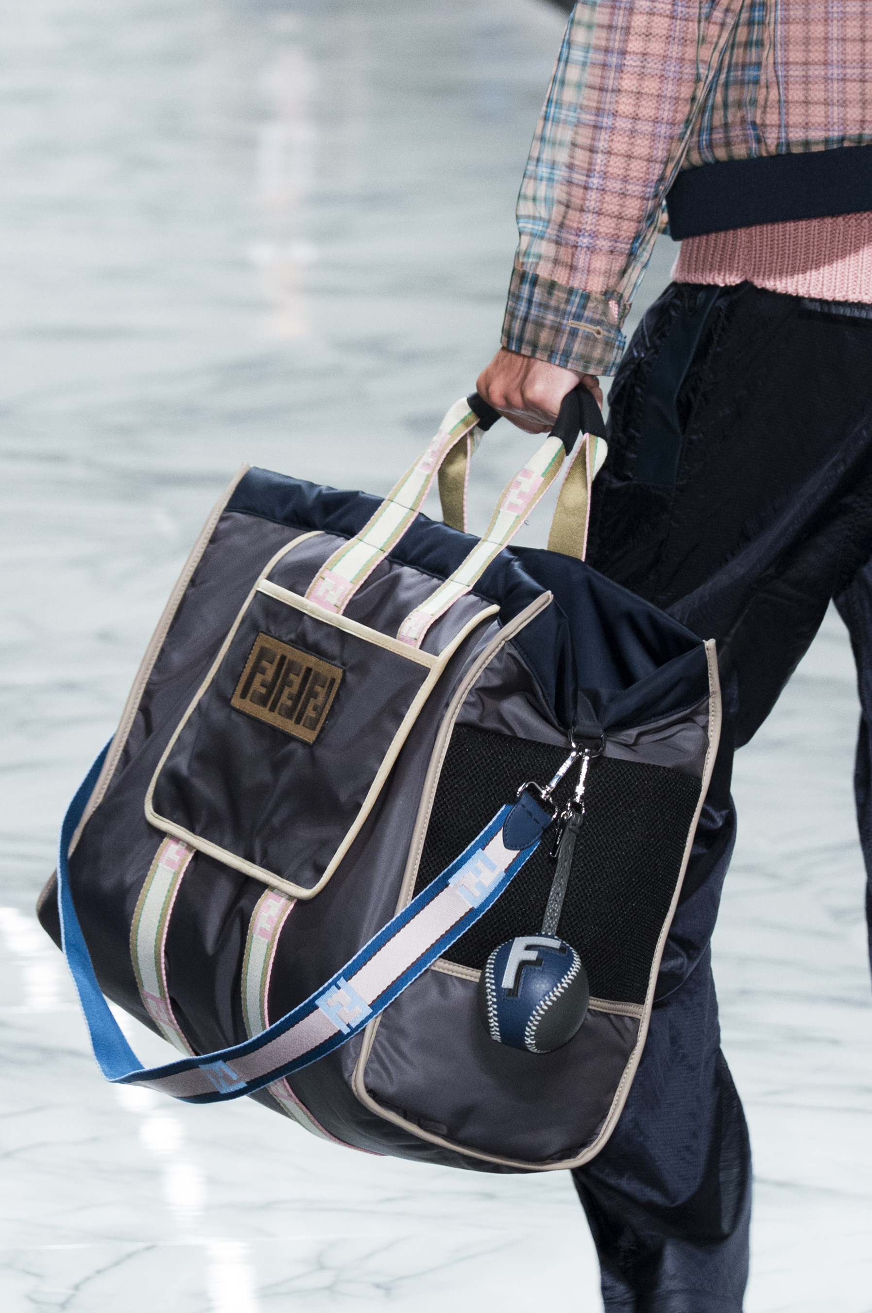 Fendi Spring 2018 Men's Fashion Show Details - The Impression