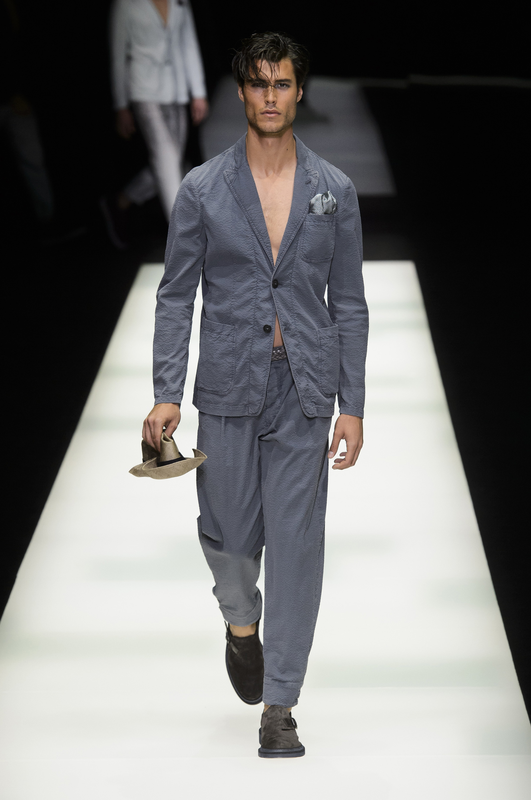 Giorgio Armani Spring 2018 Men's Fashion Show - The Impression