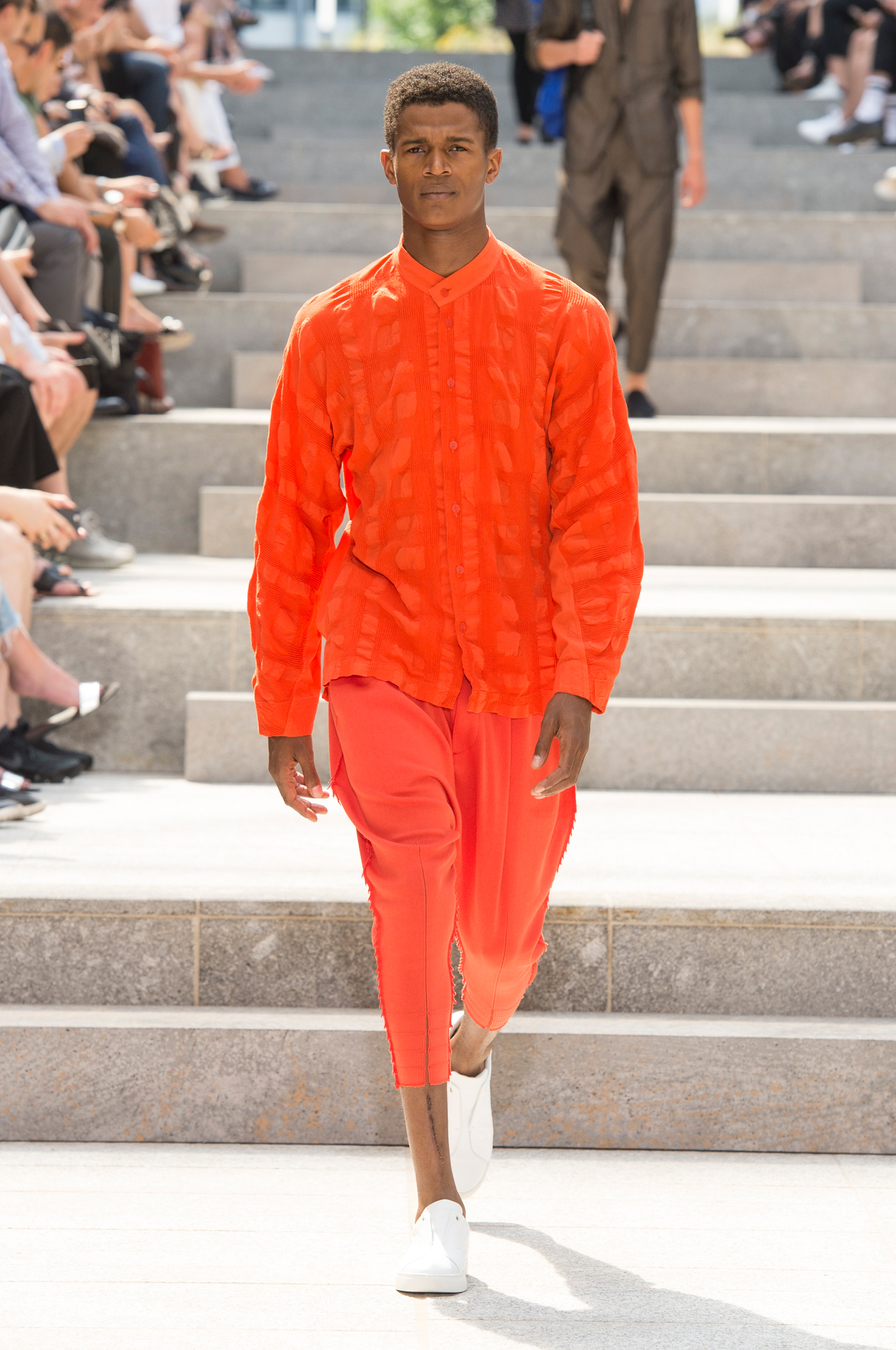 Issey Miyake Spring 2018 Men's Fashion Show - The Impression