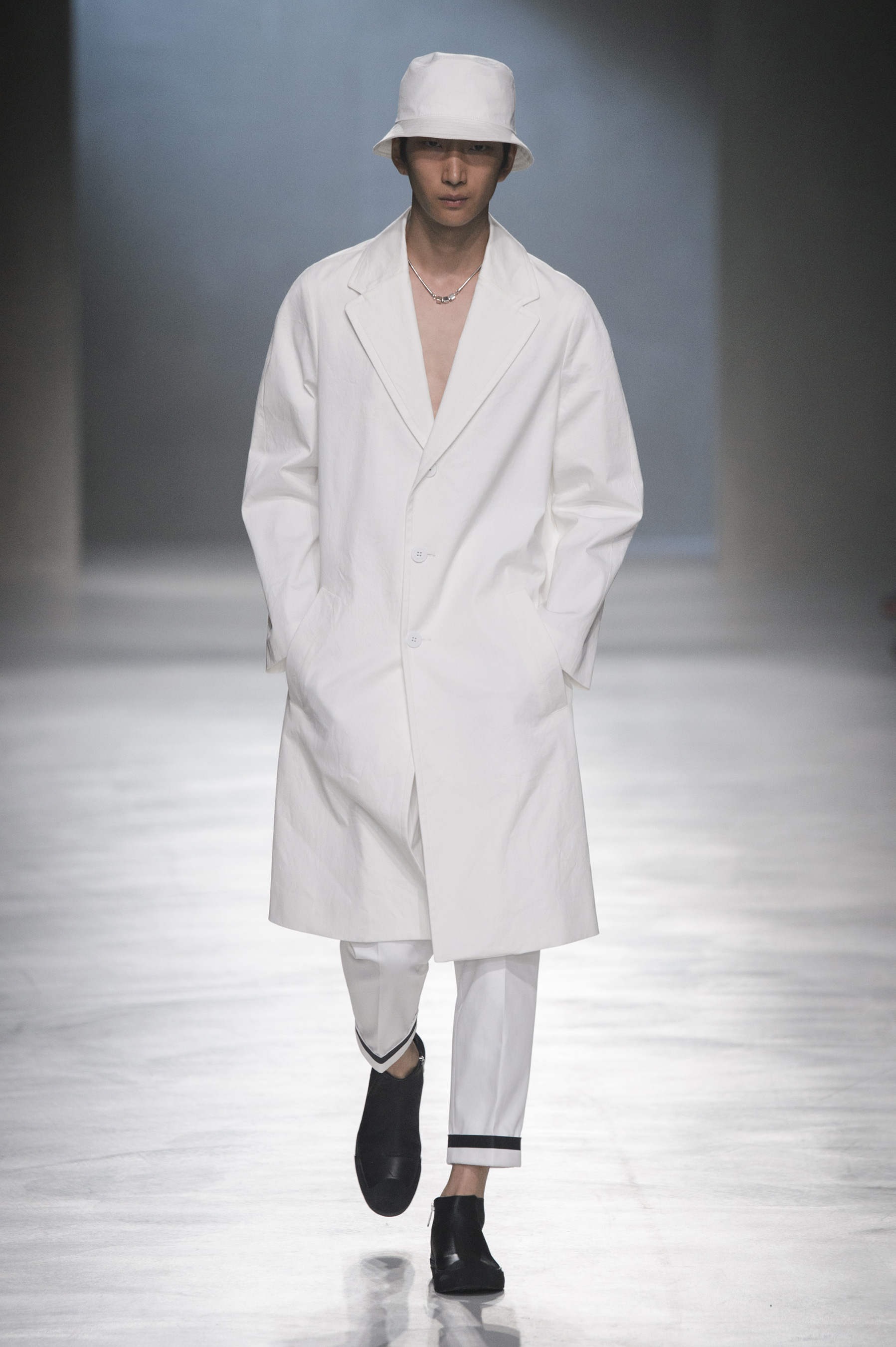 Neil Barrett Spring 2018 Men's Fashion Show - The Impression