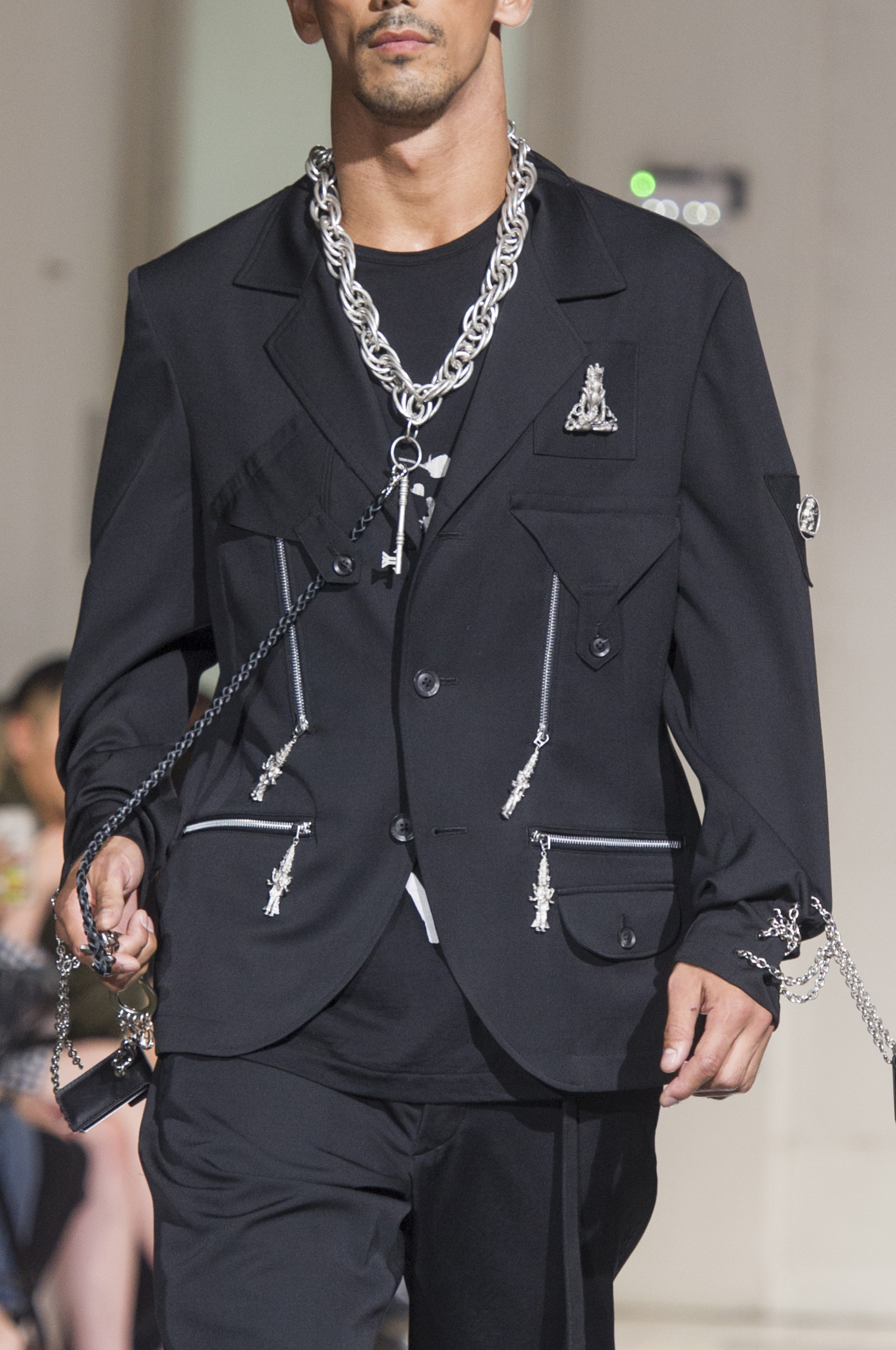 Yohji Yamamoto Spring 2018 Men's Fashion Show Details