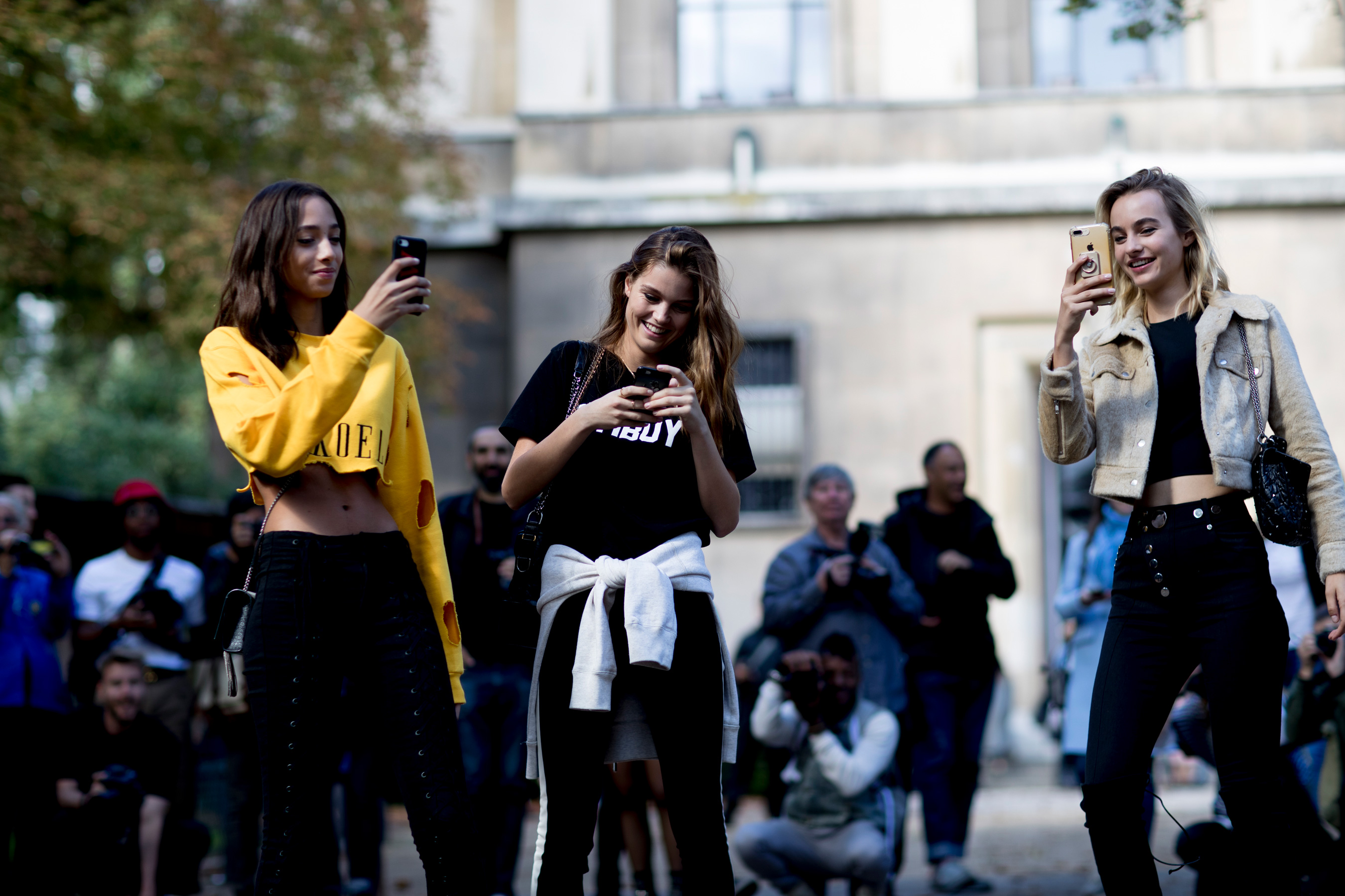 Paris Fashion Week Street Style Spring 2018 Day 5 - The Impression