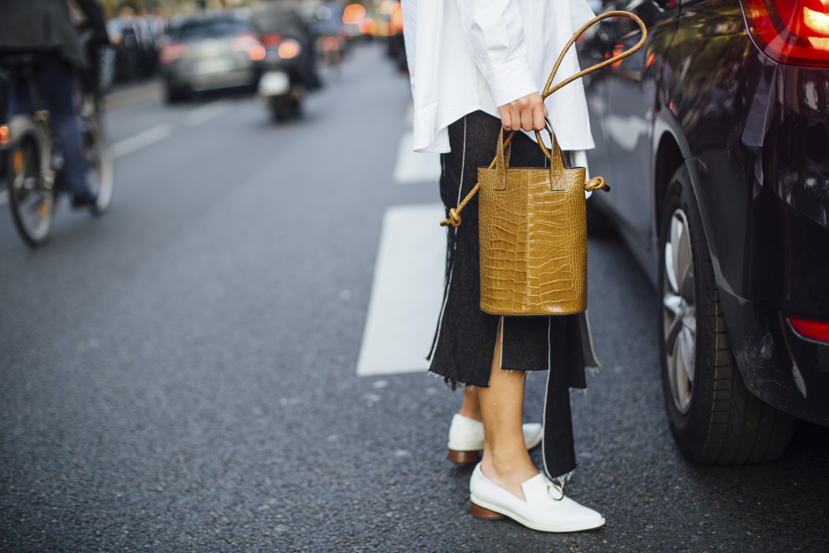 Paris Fashion Week Street Style Spring 2018 Day 2 Cont.