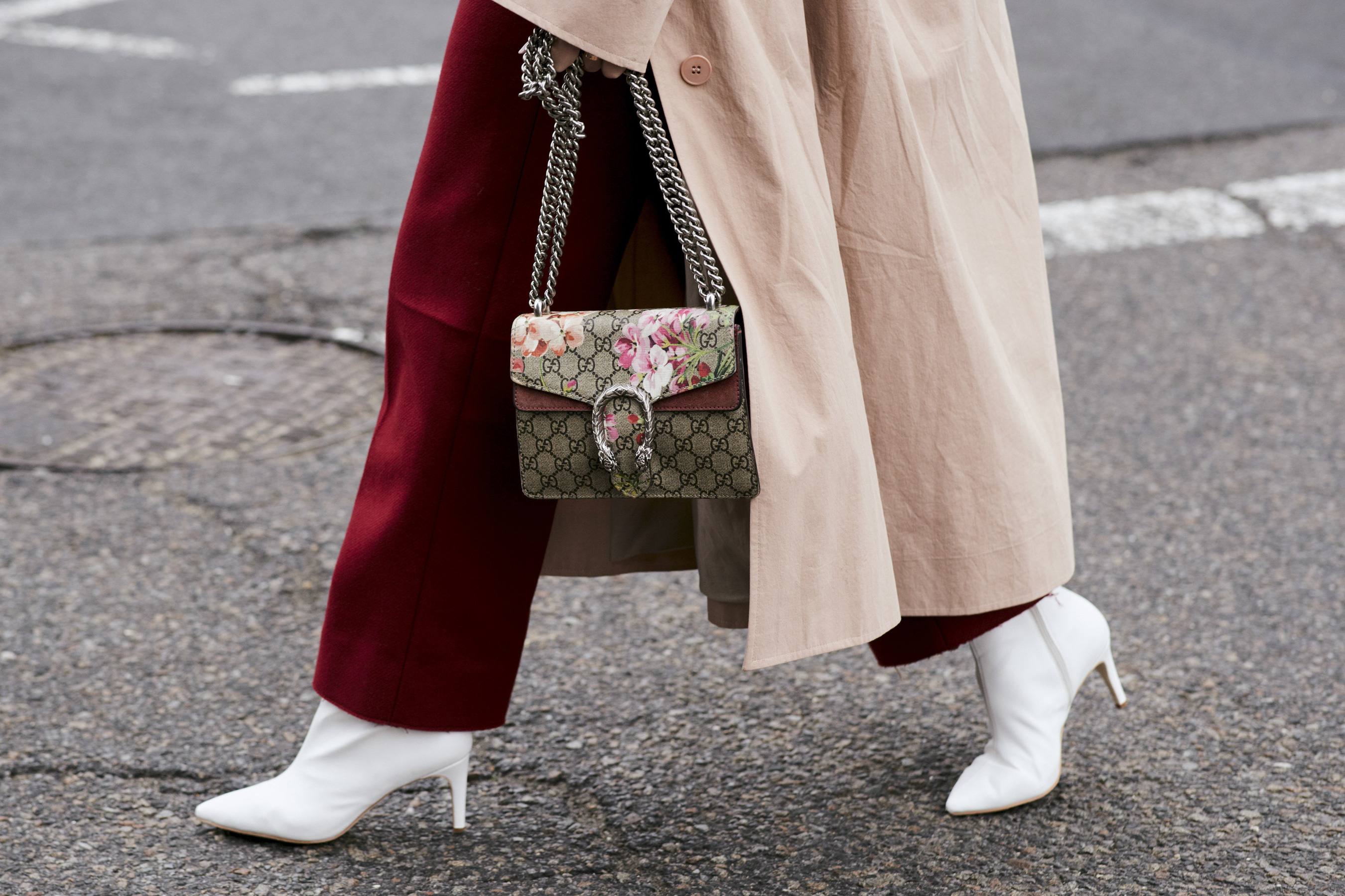 New York Fashion Week Street Style Fall 2018 Day 3 Cont.