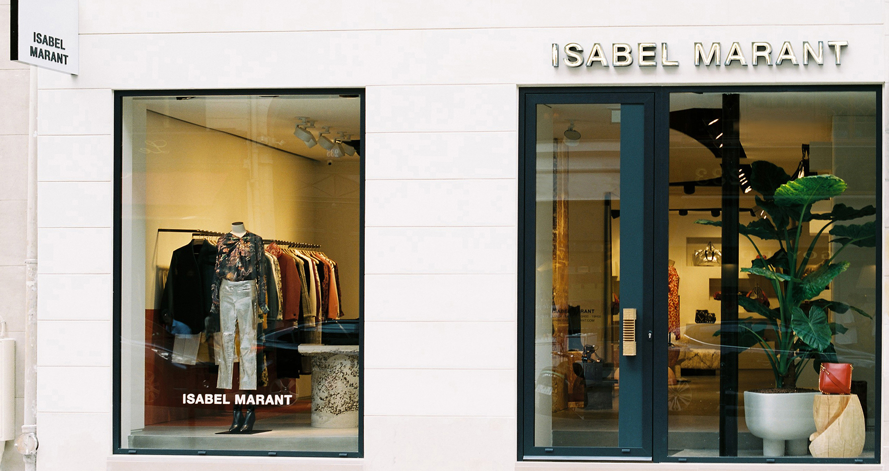 kål midt i intetsteds Ægte Isabel Marant Rue Saint-Honoré Store France - The Impression