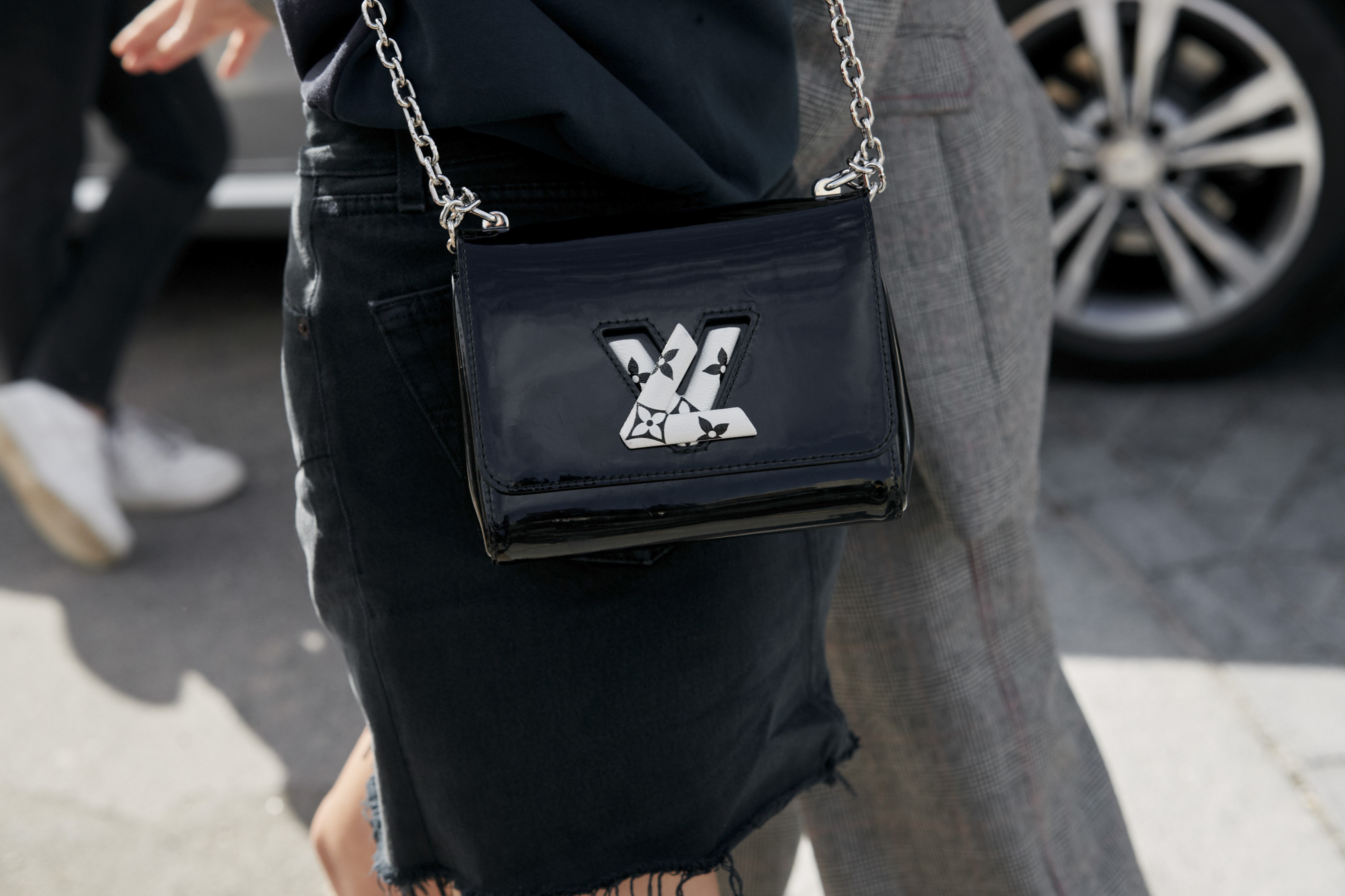 London Fashion Week Street Style Accessories Spring 2019 Day 3- The ...