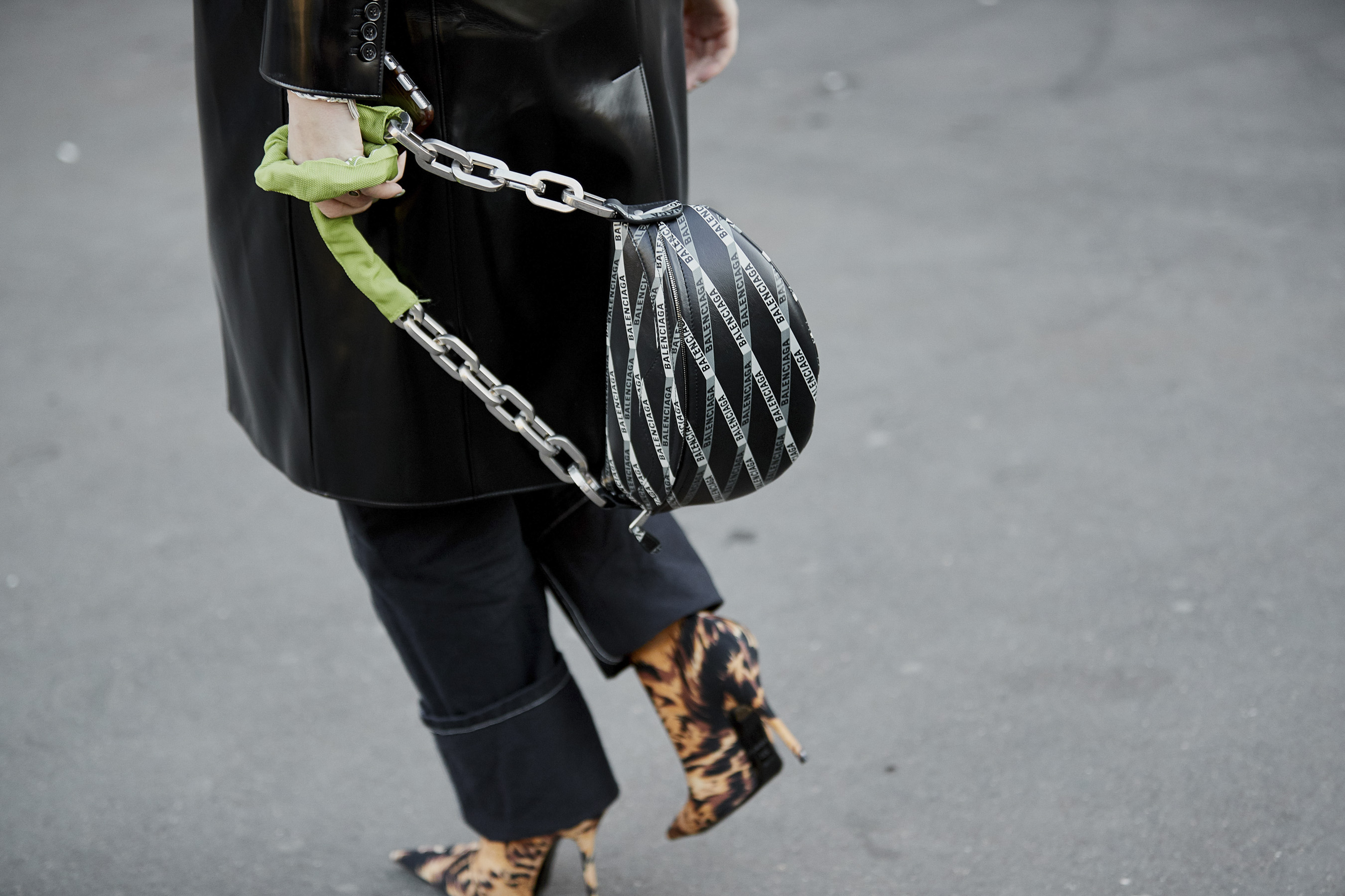 Paris Fashion Week Street Style Accessories Spring 2019 Day 4 - The ...