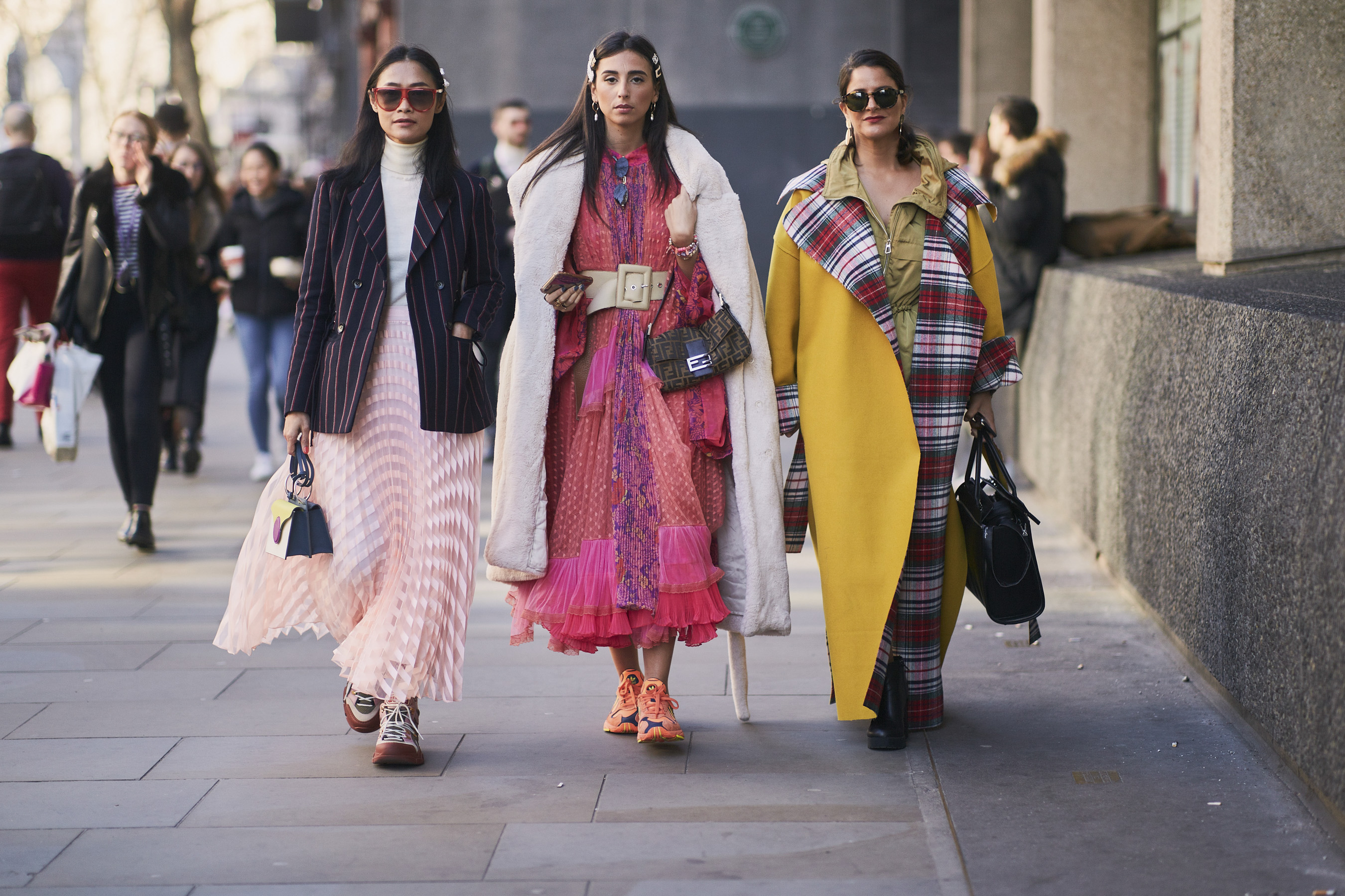 London Fashion Week Street Style Fall 2019 Day 1 Accessories | The ...