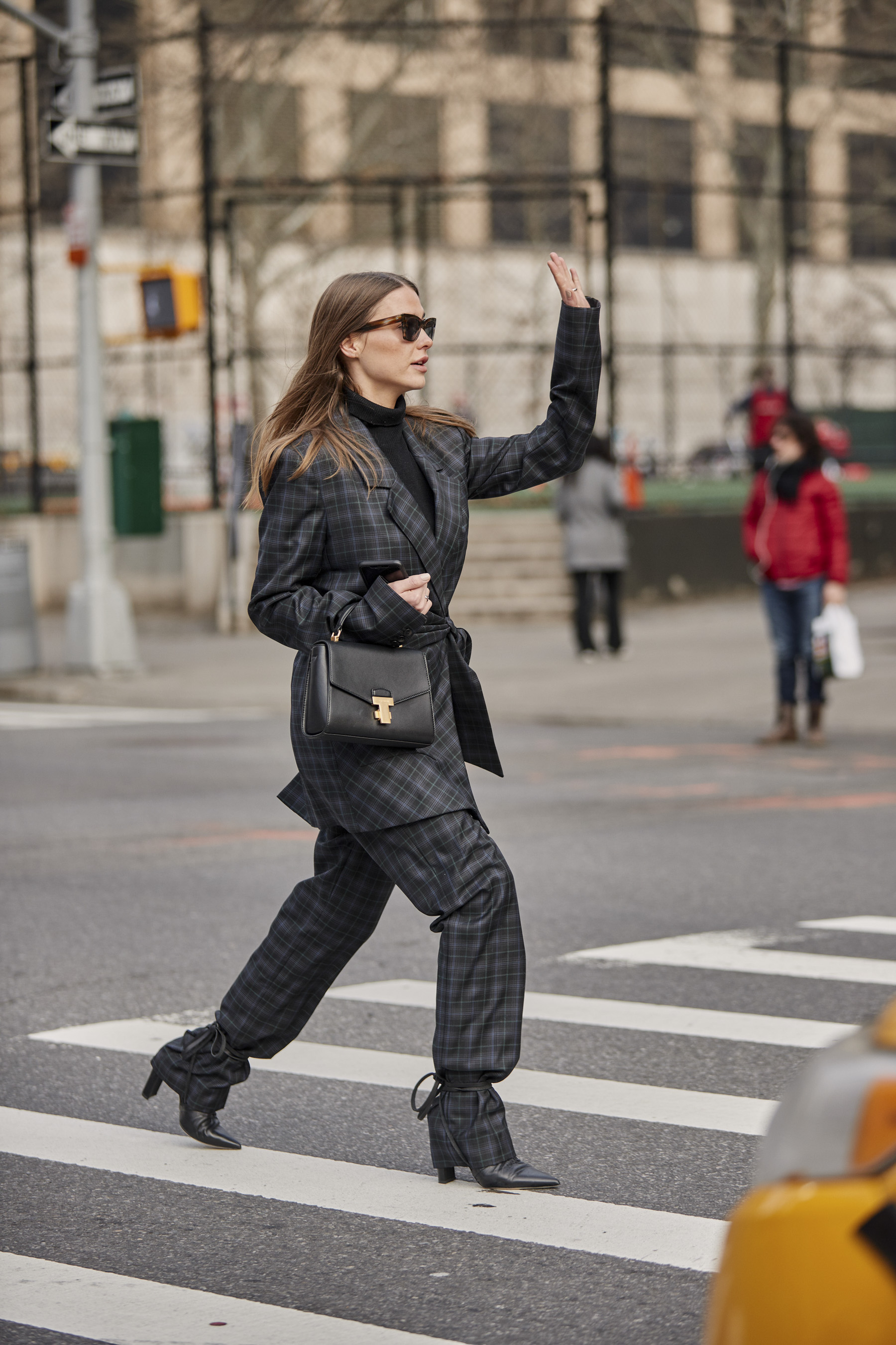 New York Street Style Fall 2019 Day 5 Accessories | The Impression
