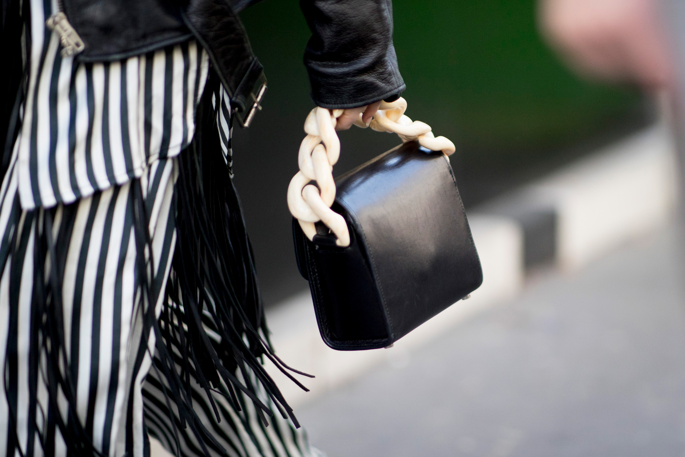 Paris Fashion Week Street Style Fall 2019 Day 1 Accessories | The ...