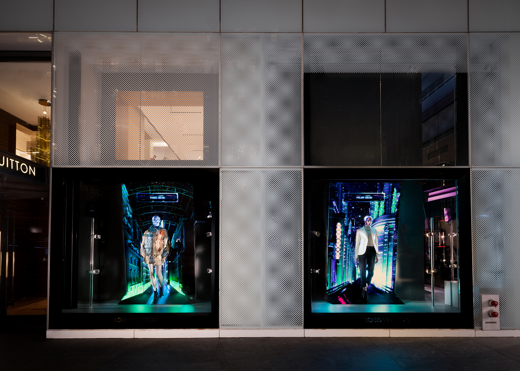 Window Display: Louis Vuitton, Hong Kong  Window display, Shop window  displays, Louis vuitton