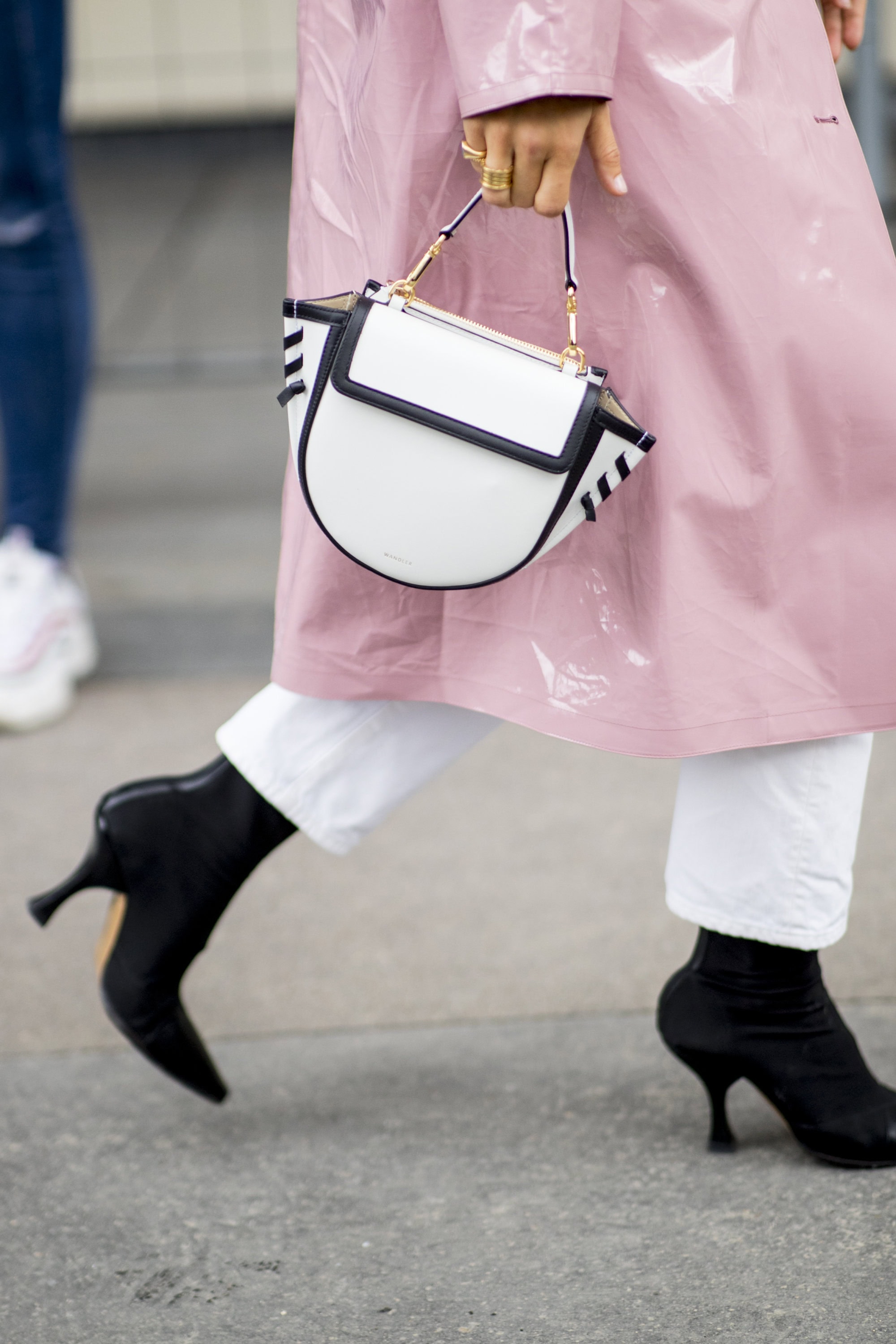 Paris Street Style Spring 2020 Day