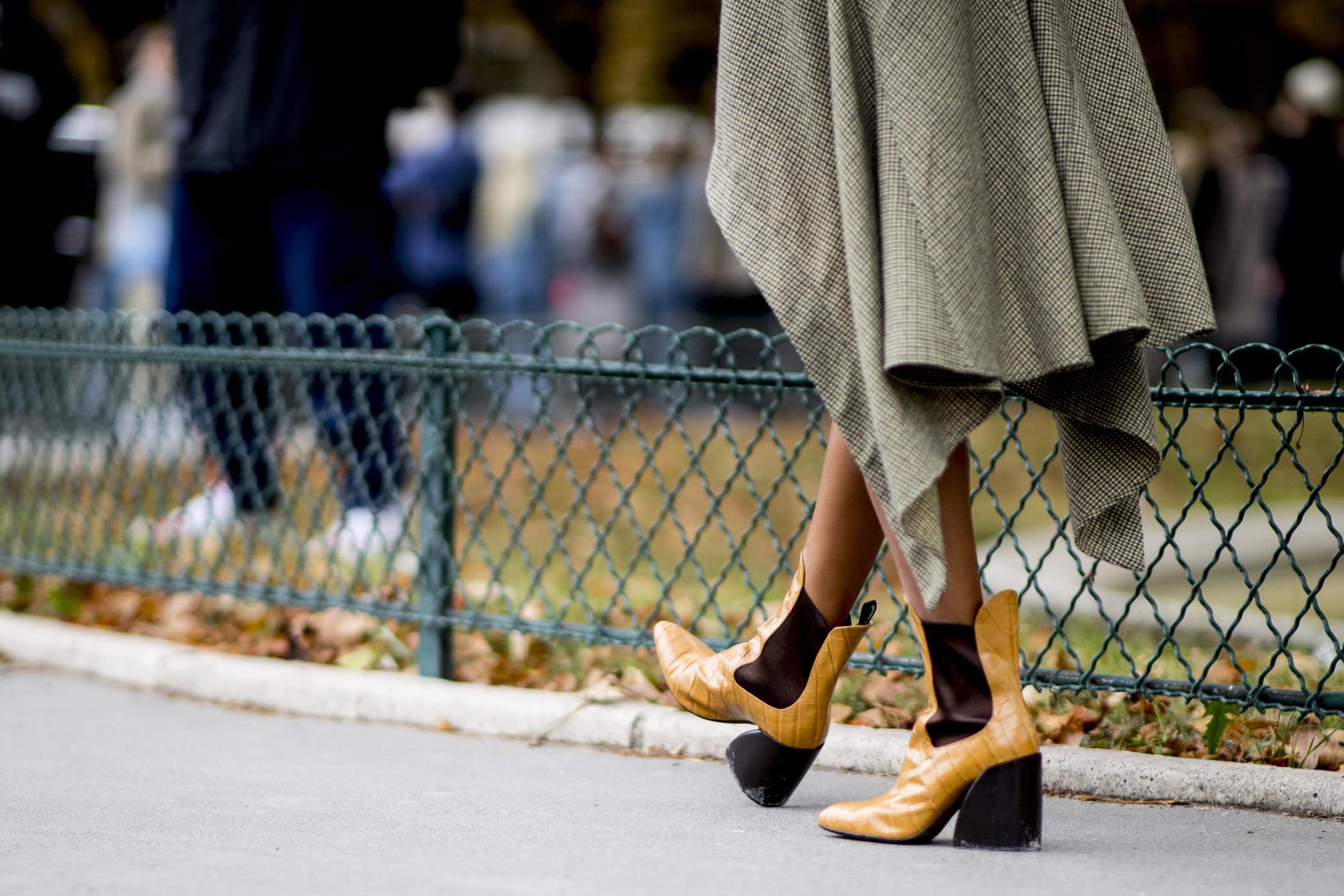 Paris Street Style Spring 2020 Day