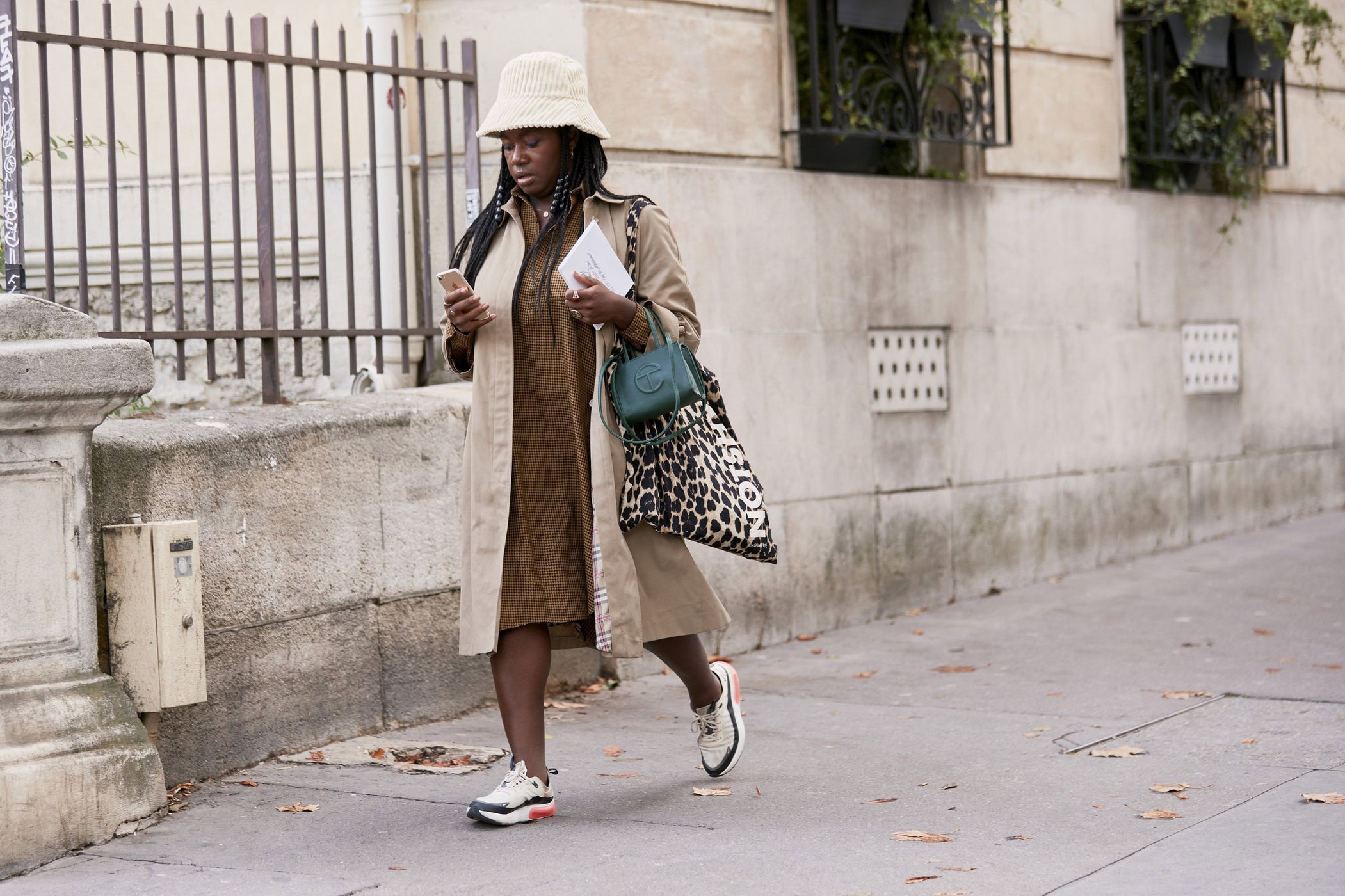 Paris Street Style Spring 2020 Day