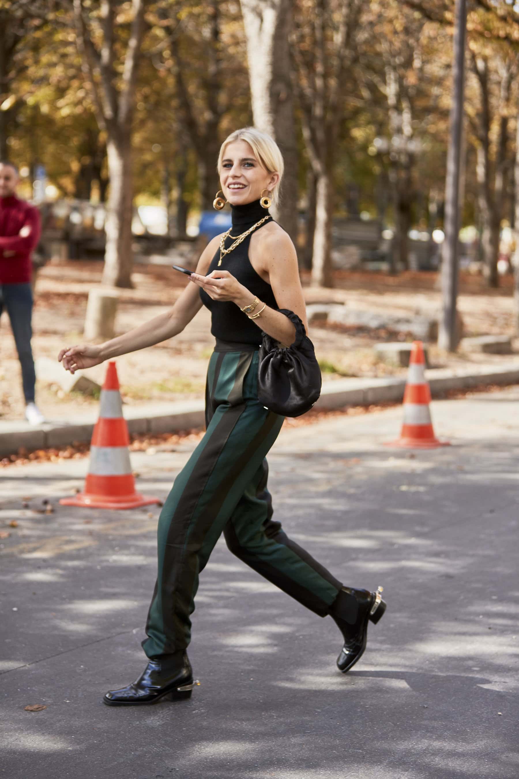 Paris Street Style Spring 2020 Day