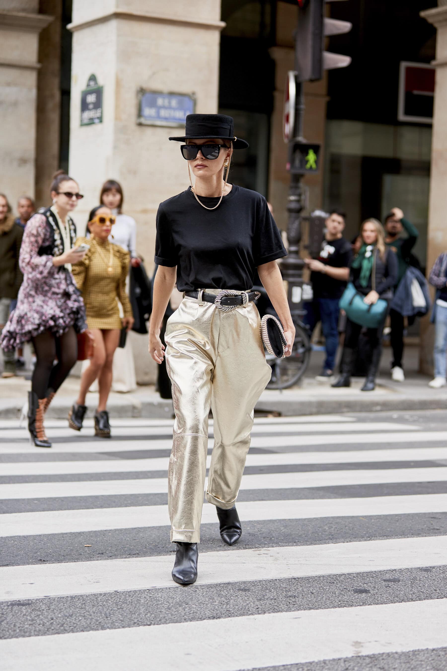 Paris Street Style Spring 2020 Day