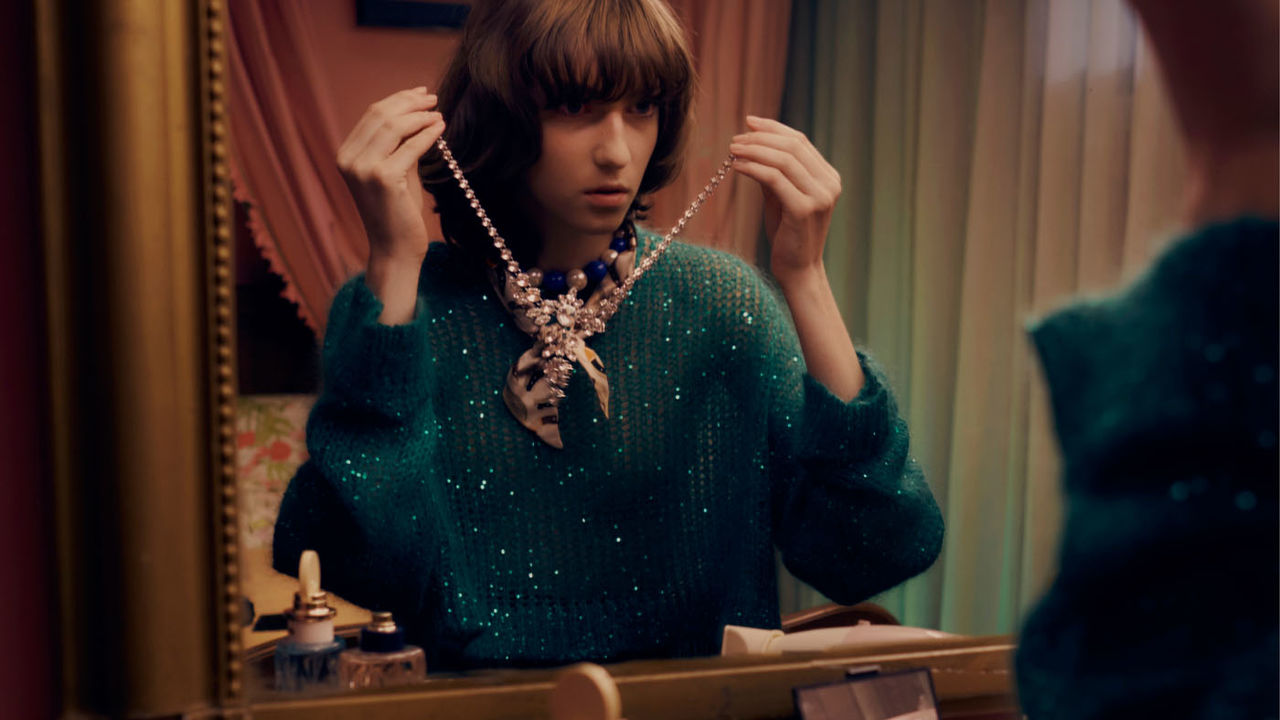 Miu Miu: Miu Miu Presents Its New Holiday Campaign: Private Wishes -  Luxferity