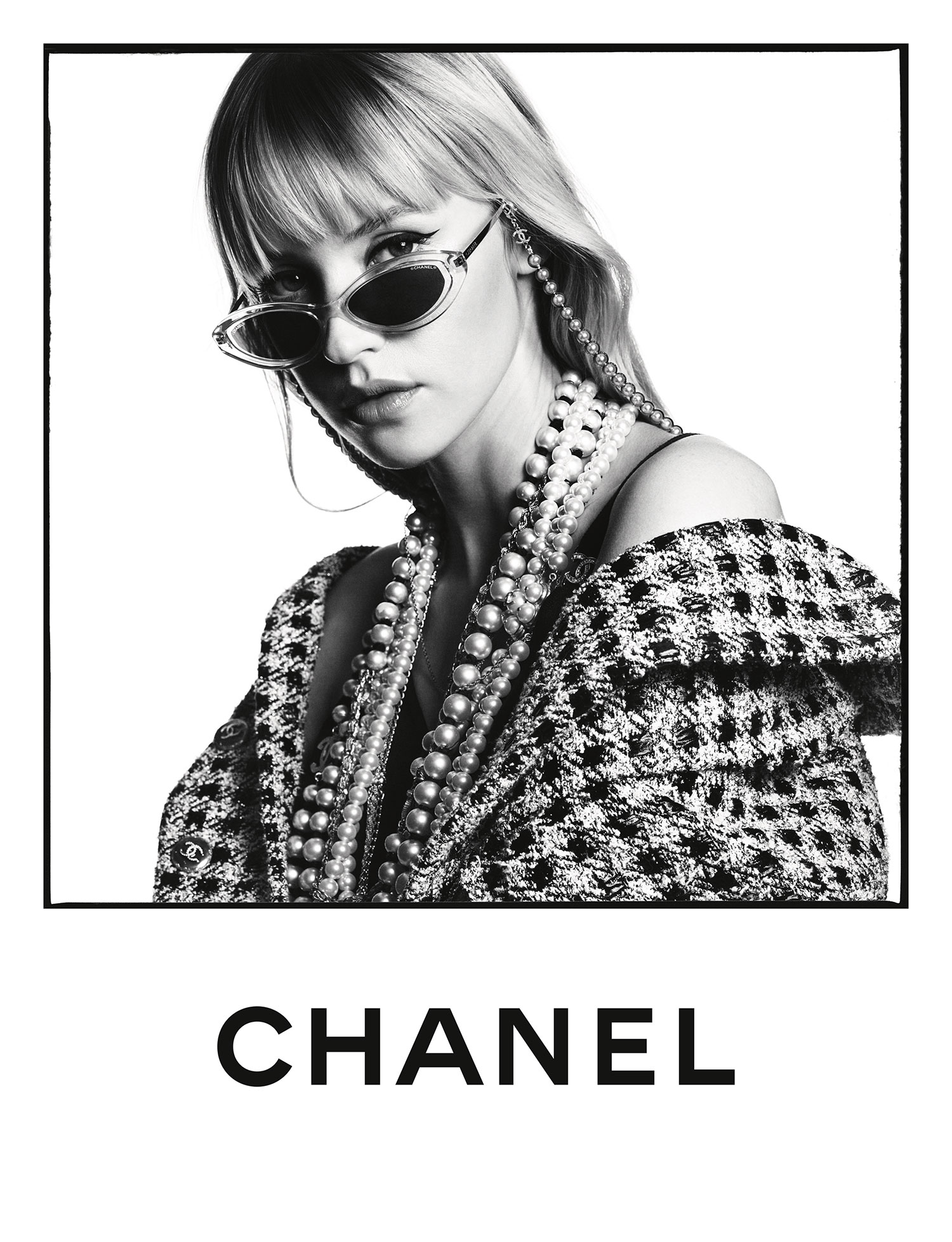 CHANEL Eyewear Fall 2020 (Chanel)  Glasses trends, Chanel eyewear
