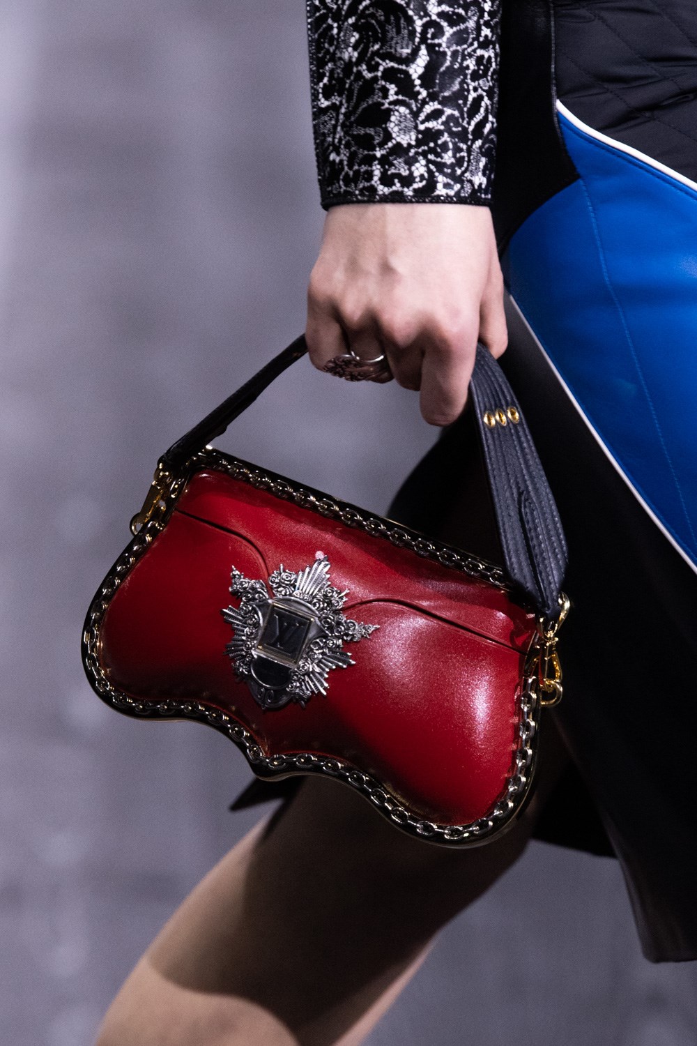 Best 100 Handbags Of Fall 2020 RTW Fashion Shows | The Impression