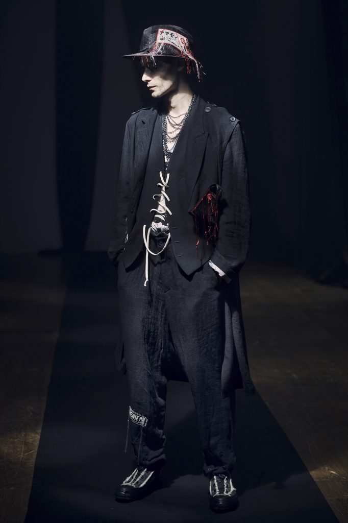 Yohji Yamamoto Spring 2021 Men's Fashion Show 
