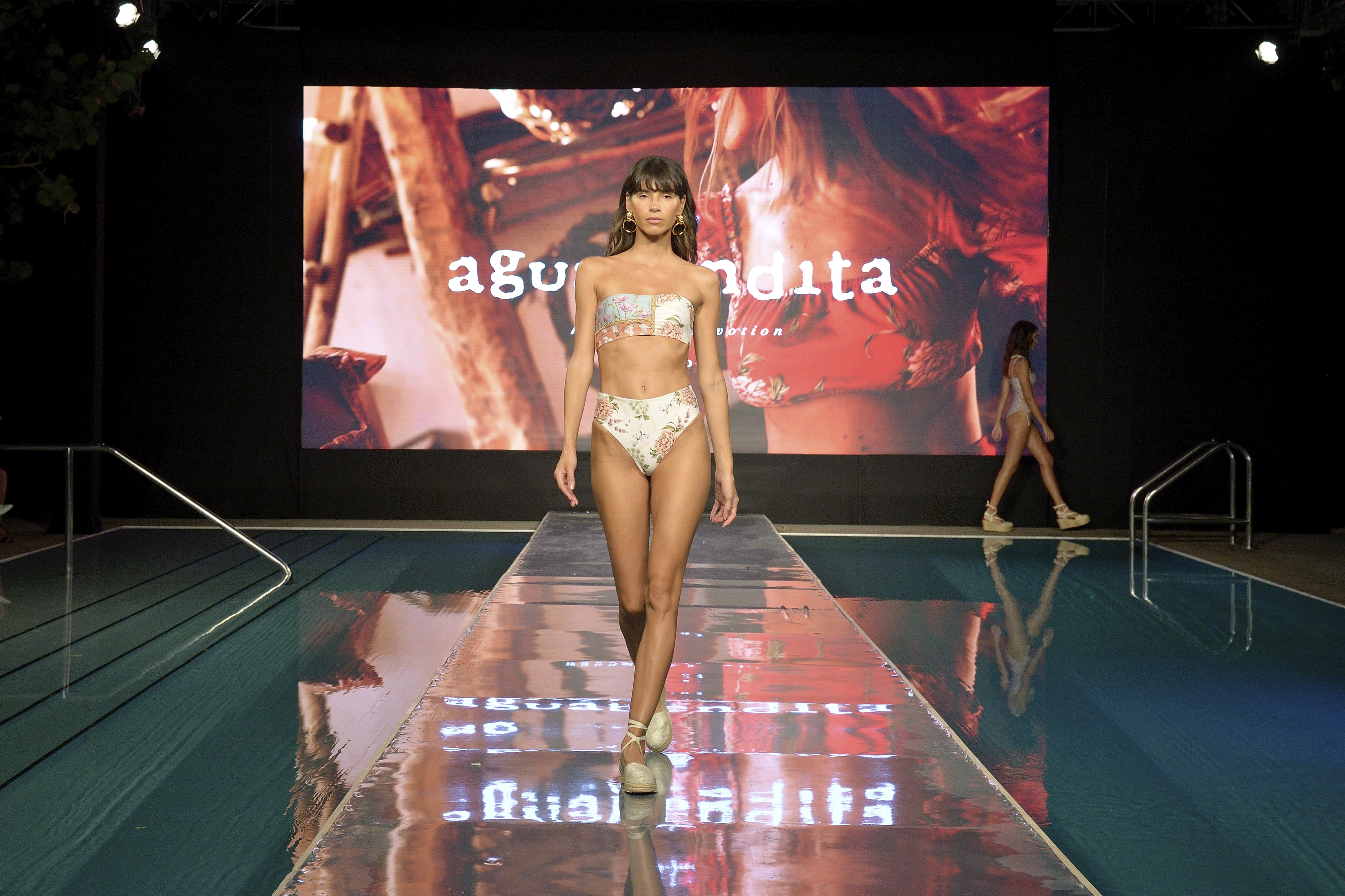 Agua Bendita Spring 2021 Swimwear Fashion Show Atmosphere