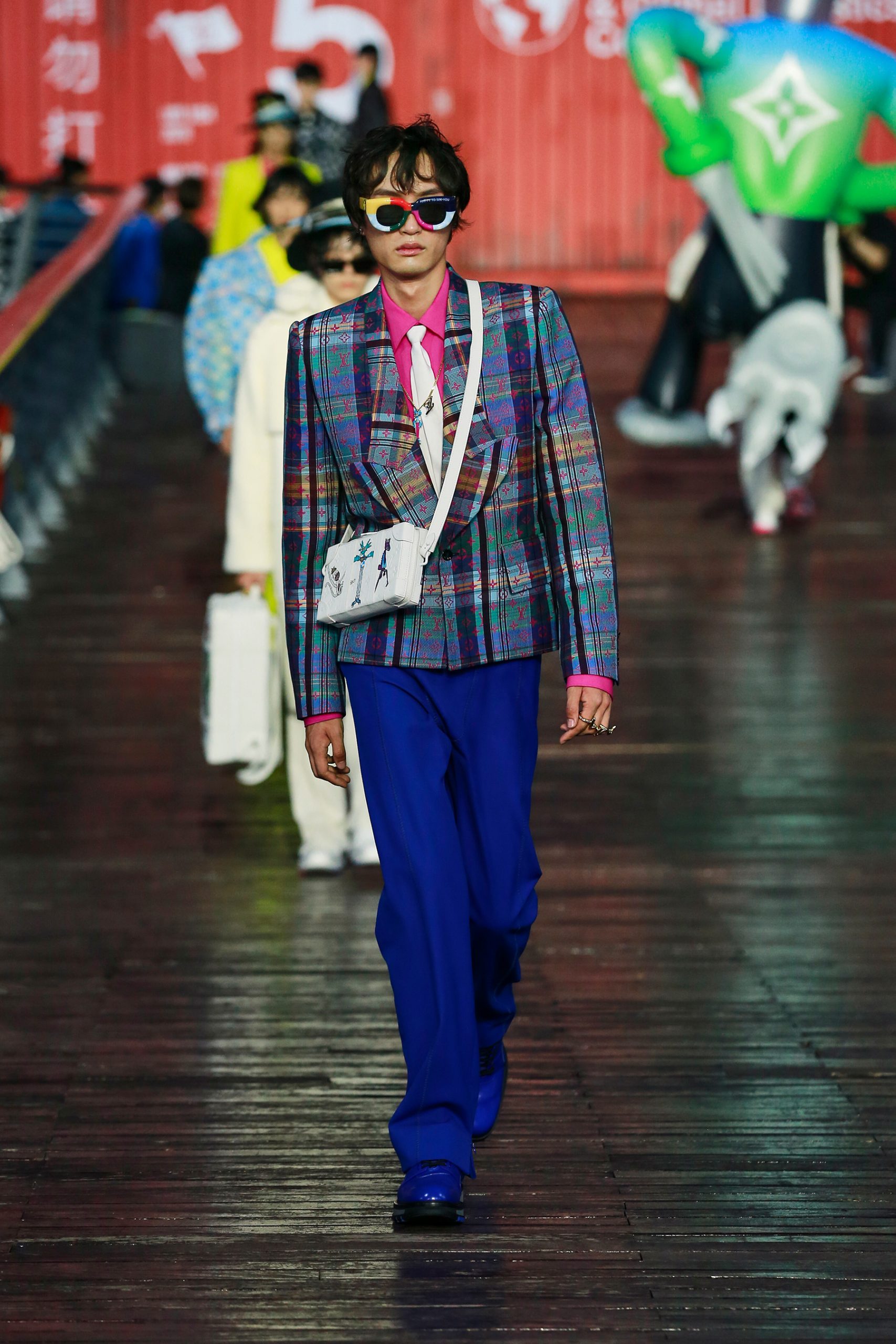 Frameweb  Louis Vuitton unleashes the joy of childhood with its latest  menswear runway