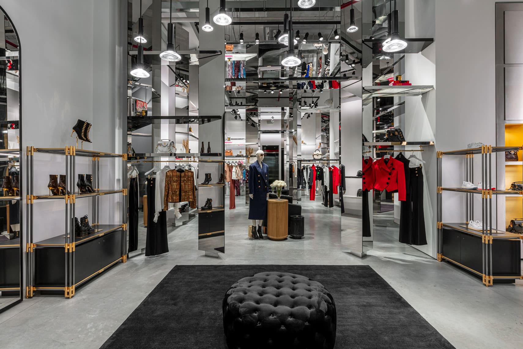 Passion For Luxury : Louis Vuitton Opens First In-Store Atelier in NYC