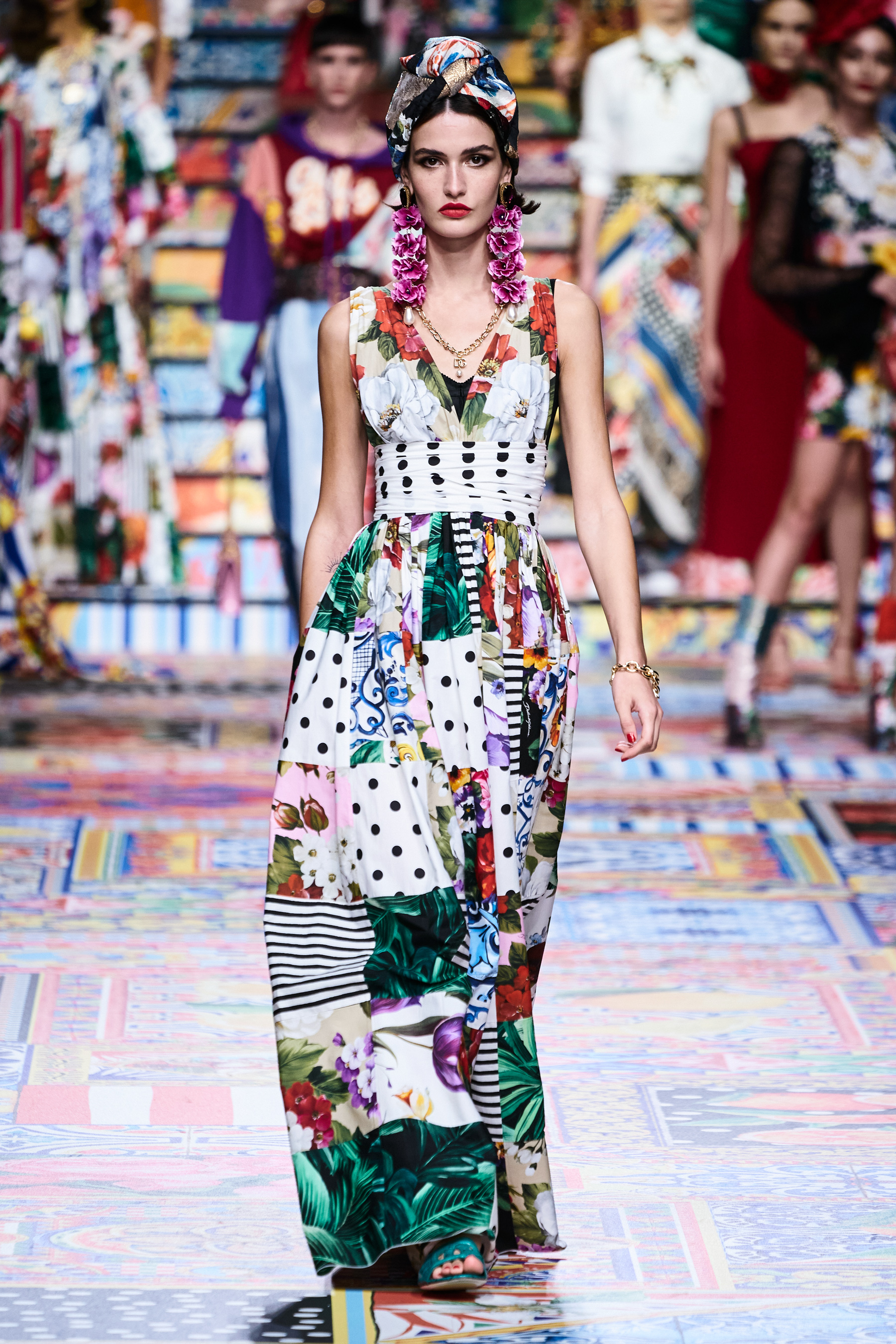 Dolce & Gabbana Spring 2021 Fashion Show | The Impression
