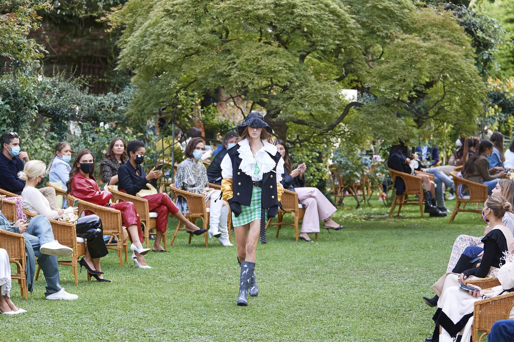 Philosophy Di Lorenzo Serafini Spring 2021 Fashion Show 