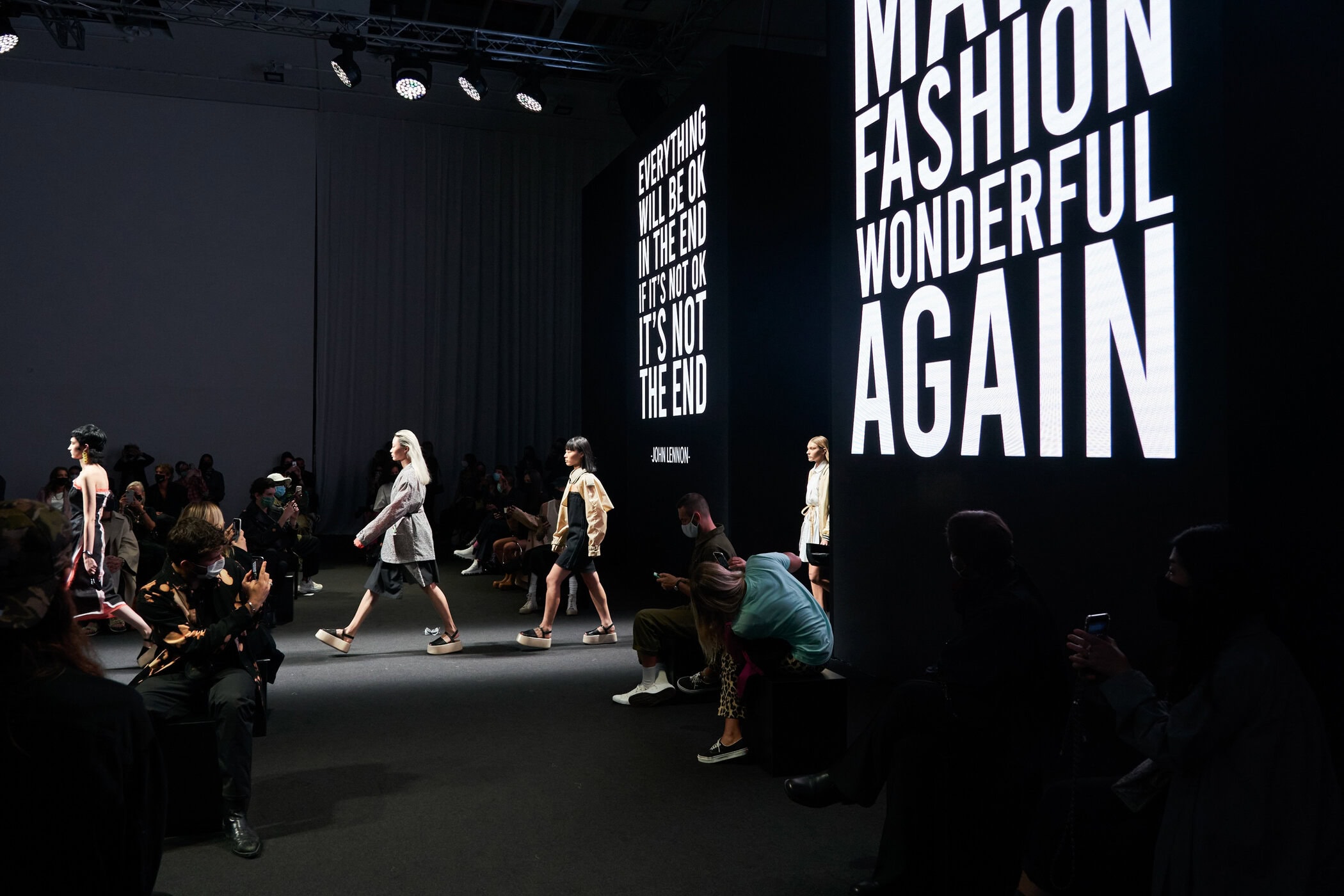 Vien Spring 2021 Fashion Show Atmosphere