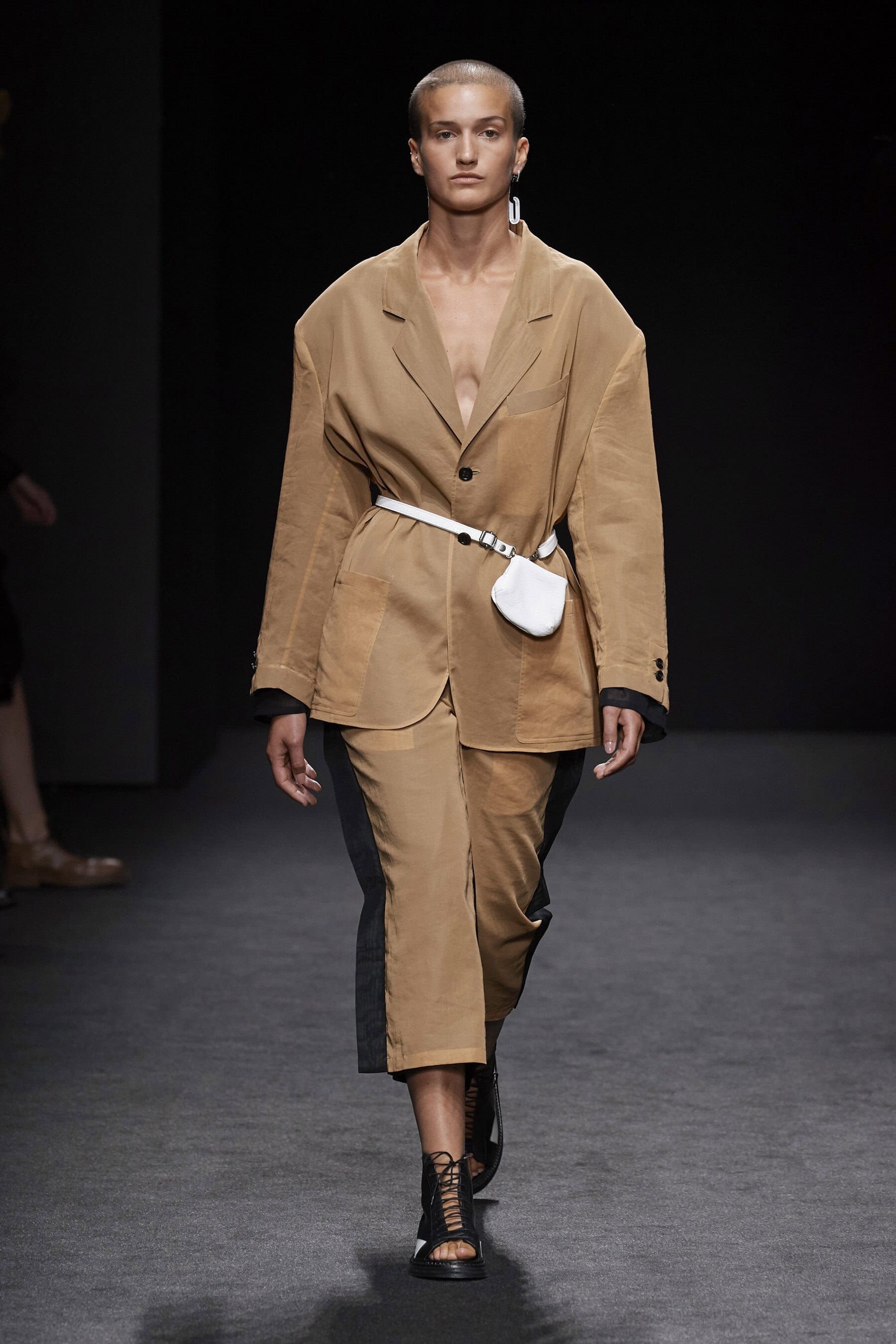 Vien Spring 2021 Fashion Show 