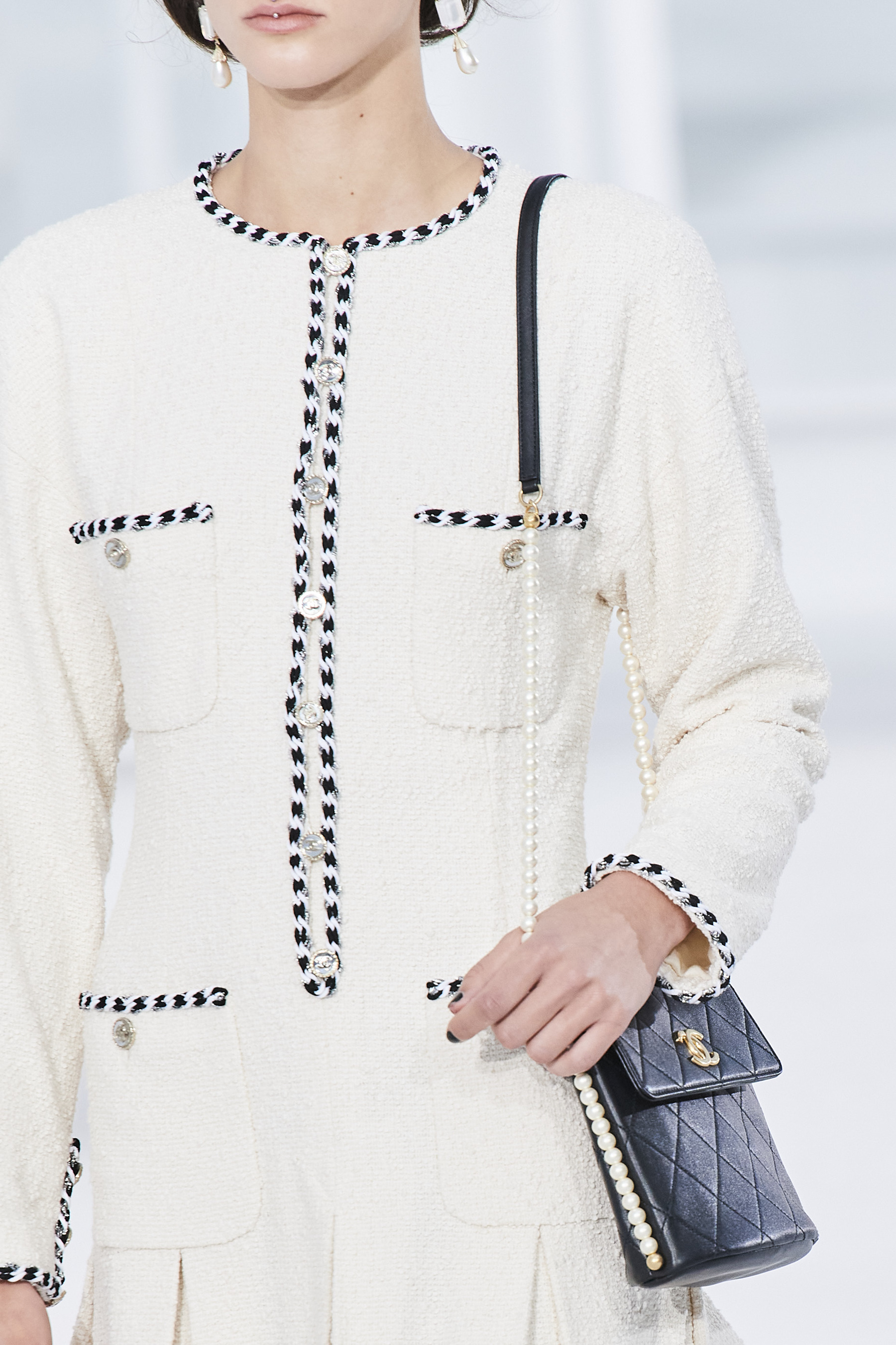 Chanel Spring 2021 Fashion Show Details | The Impression