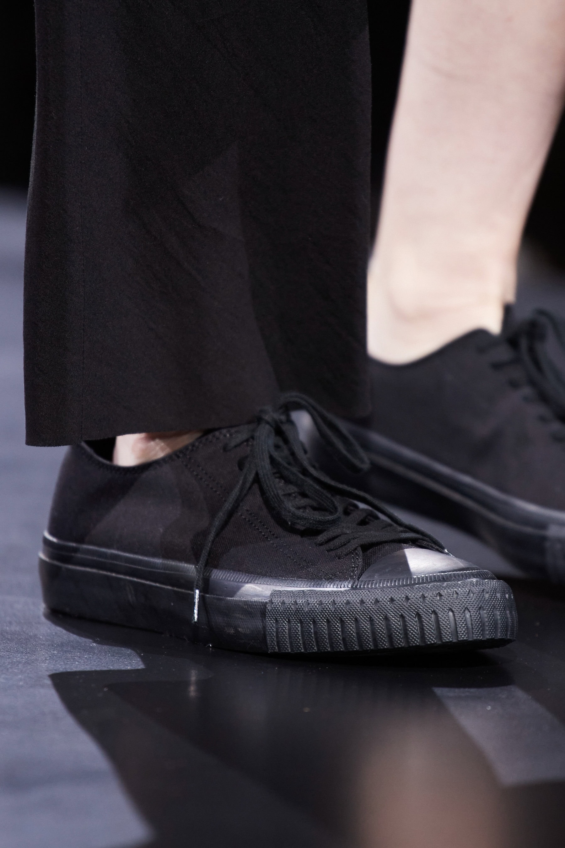 Yohji Yamamoto Spring 2021 Fashion Show Details