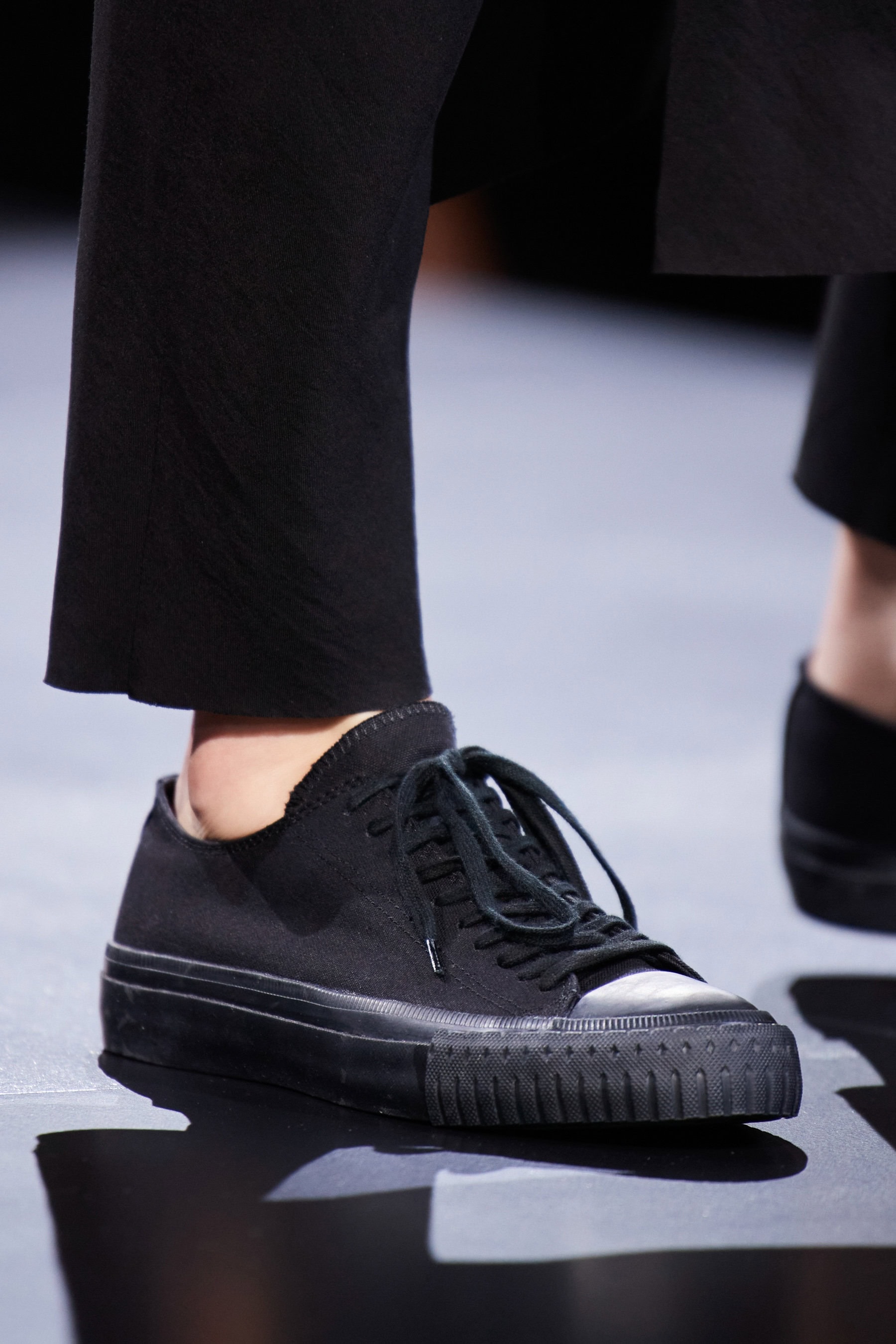 Yohji Yamamoto Spring 2021 Fashion Show Details