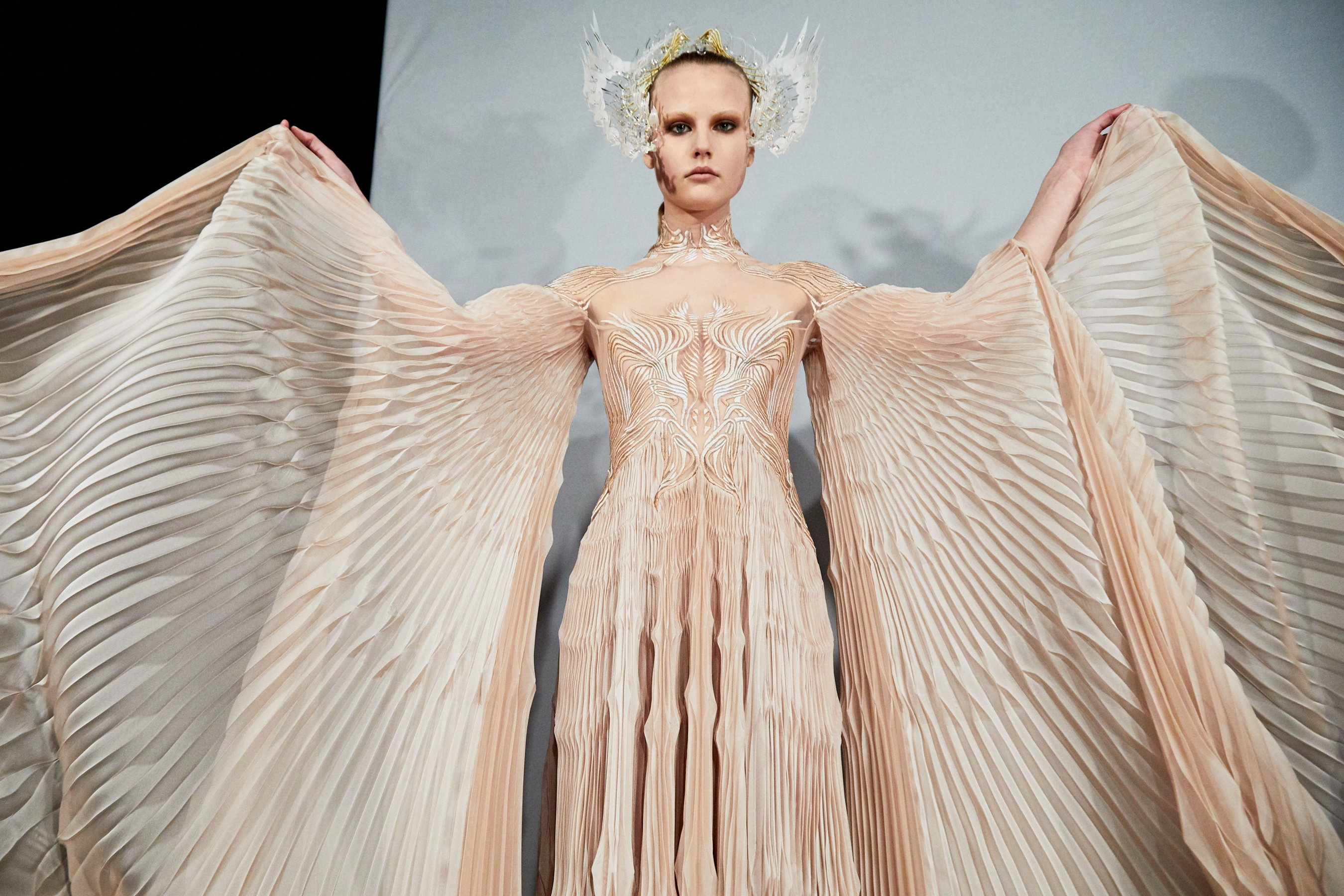 Iris Van Herpen Spring 2021 Couture Backstage