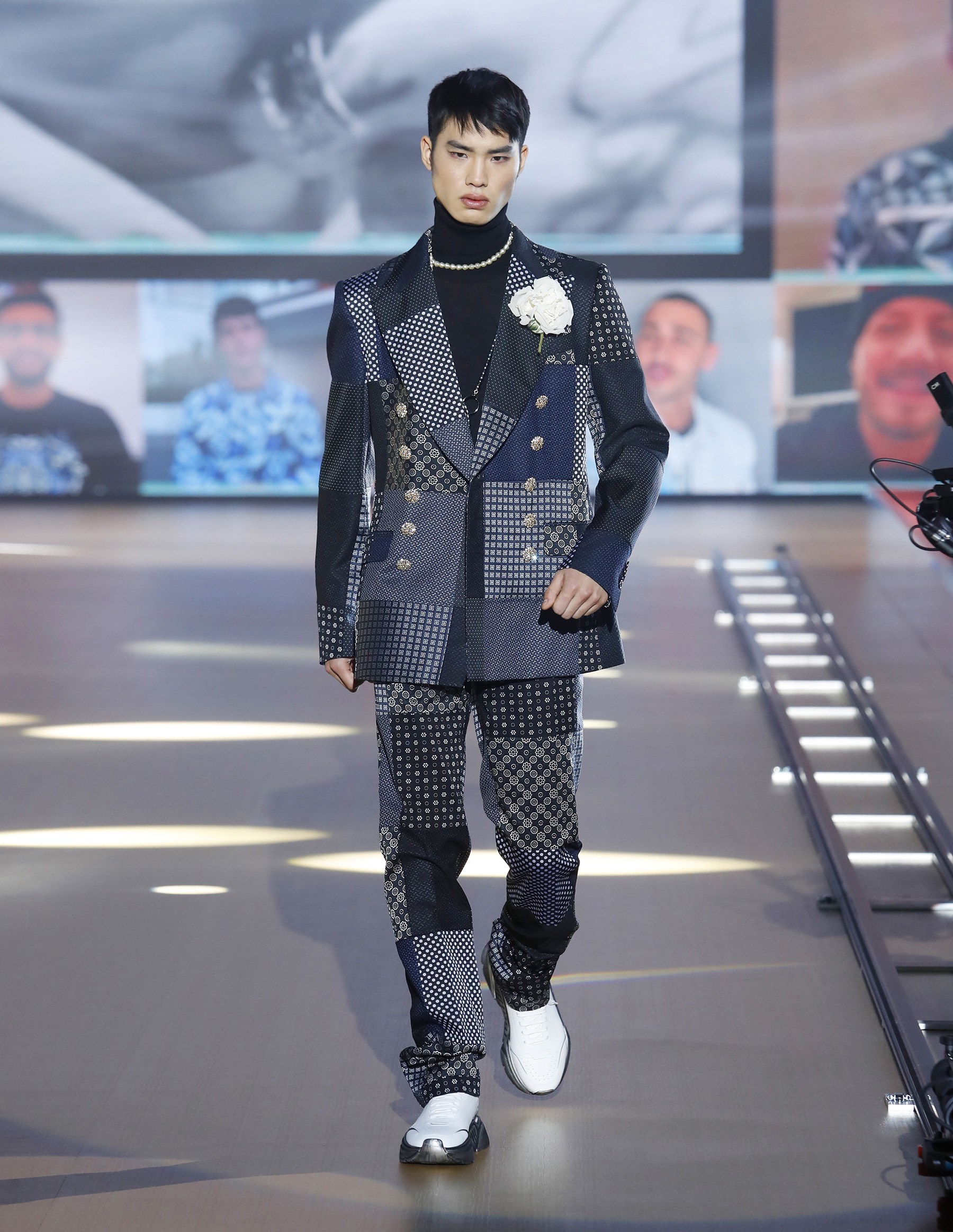 Dolce & Gabbana Fall 2021 Men's Fashion Show | The Impression