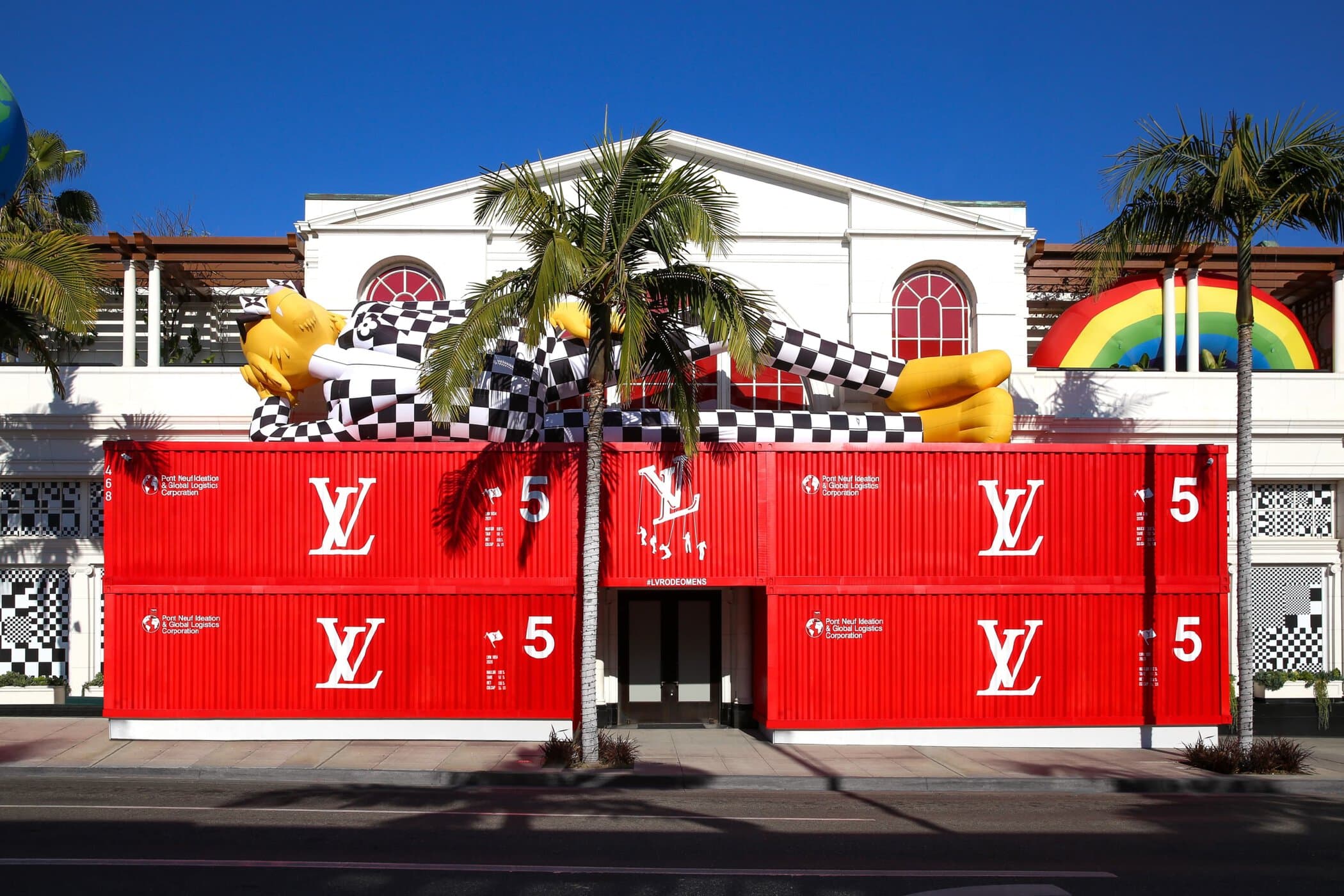 Louis Vuitton Pop-Up Opens On Rodeo Drive