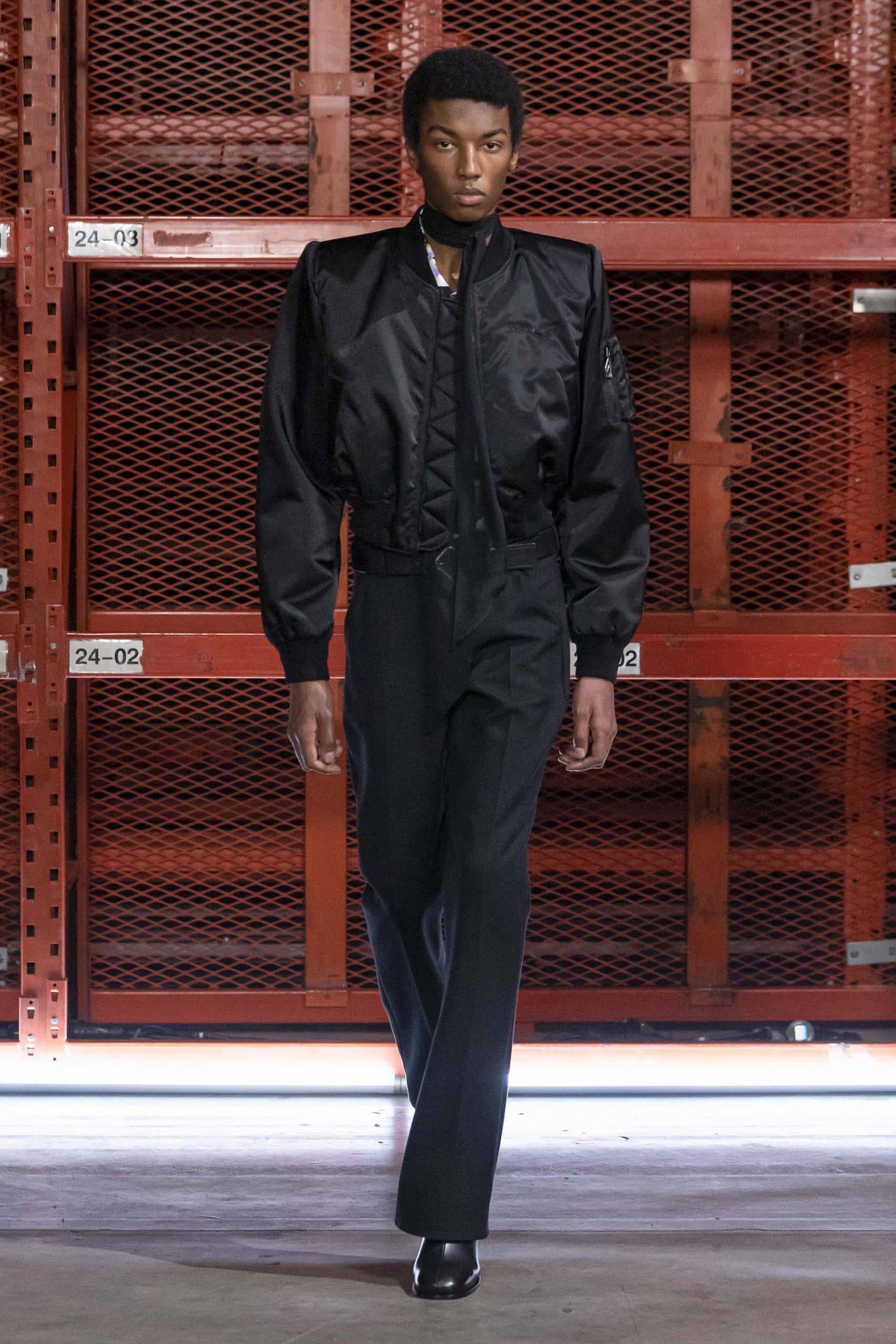 Vogue Runway on X: Virgil Abloh's closing look from the Off-White