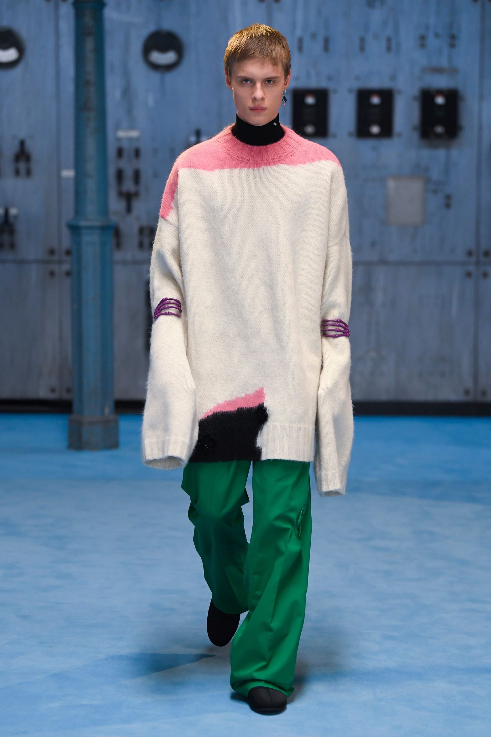 Raf Simons Fall 2021 Fashion Show | The Impression