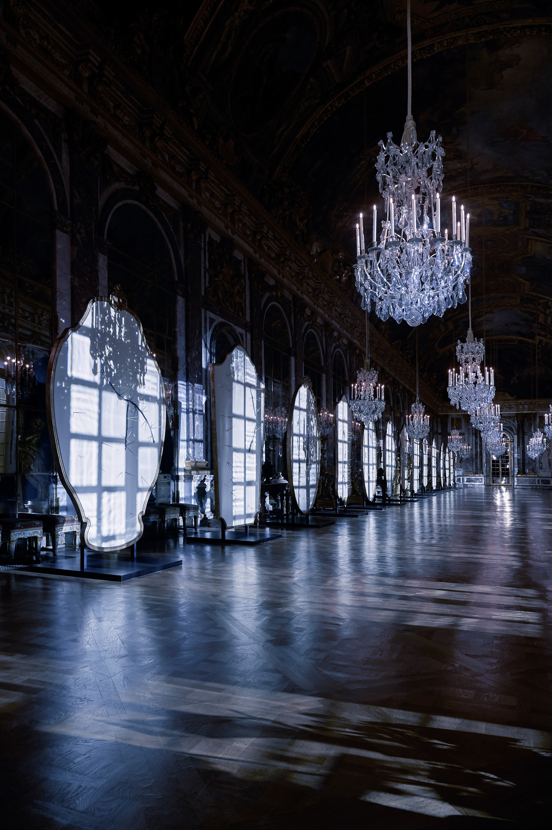 Christian Dior Fall 2021 Atmosphere