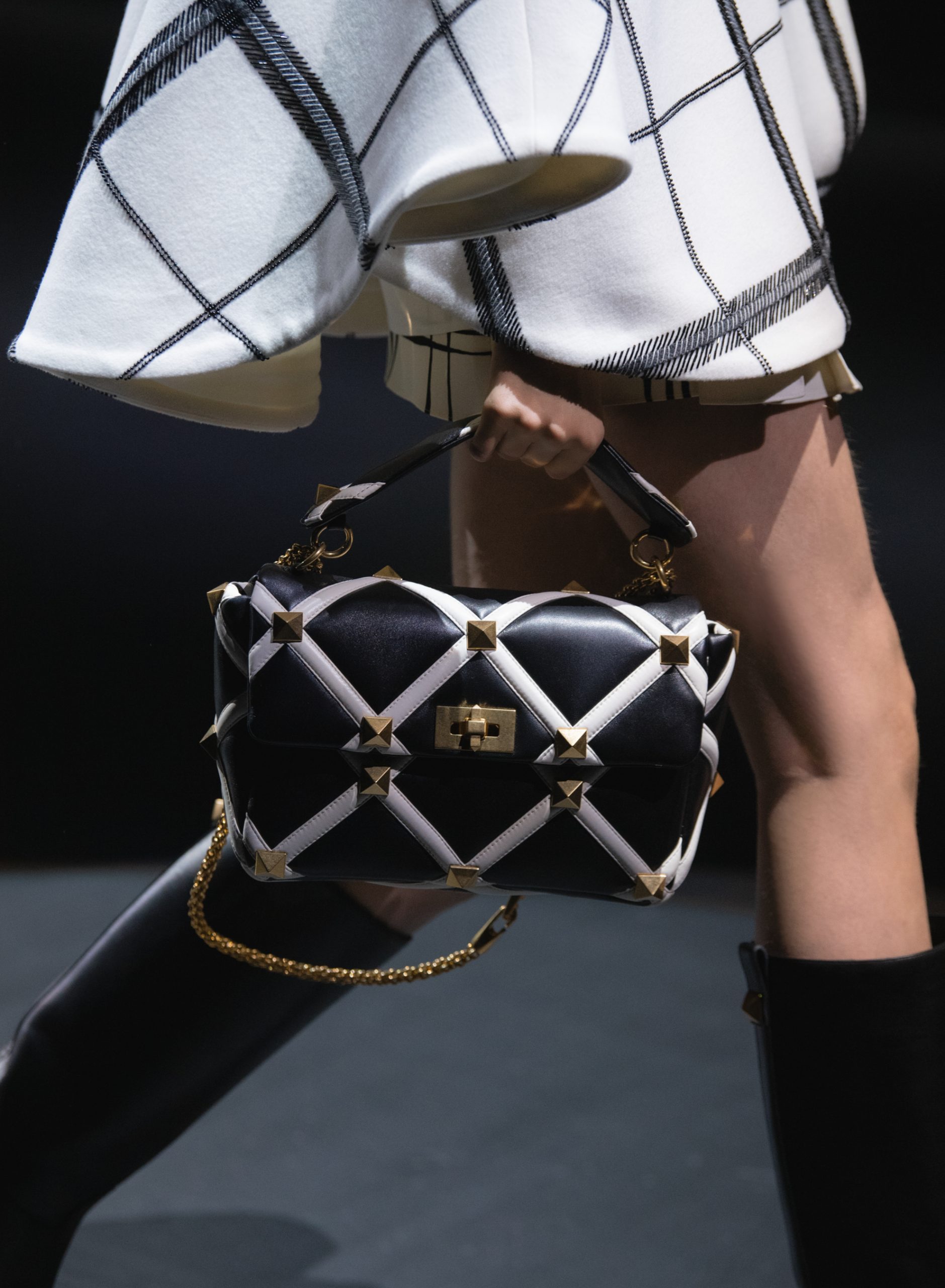 Best Handbags of Fall 2021 Fashion Shows | The Impression
