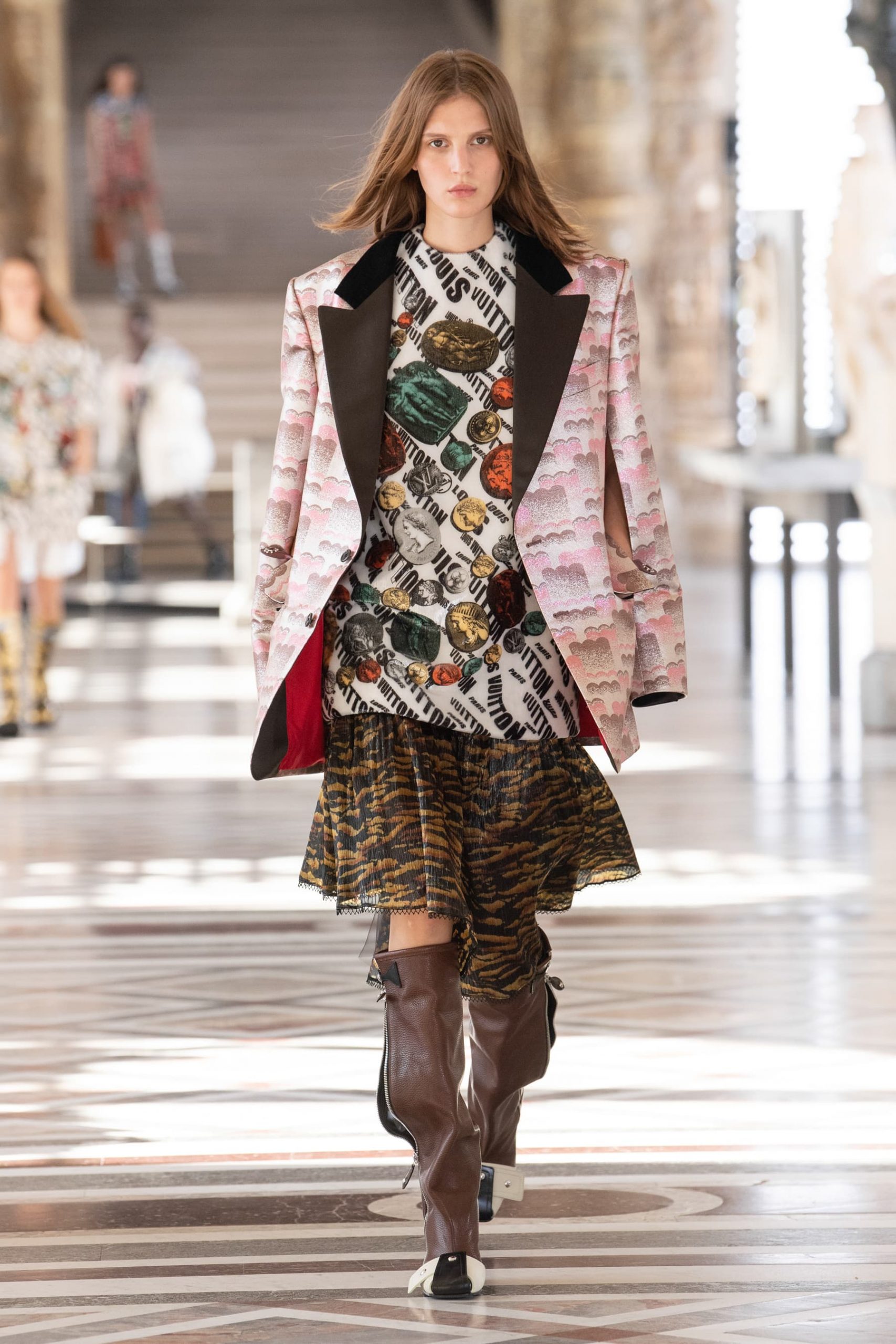 Louis Vuitton SS21  Fashion, Couture fashion, Fashion outfits