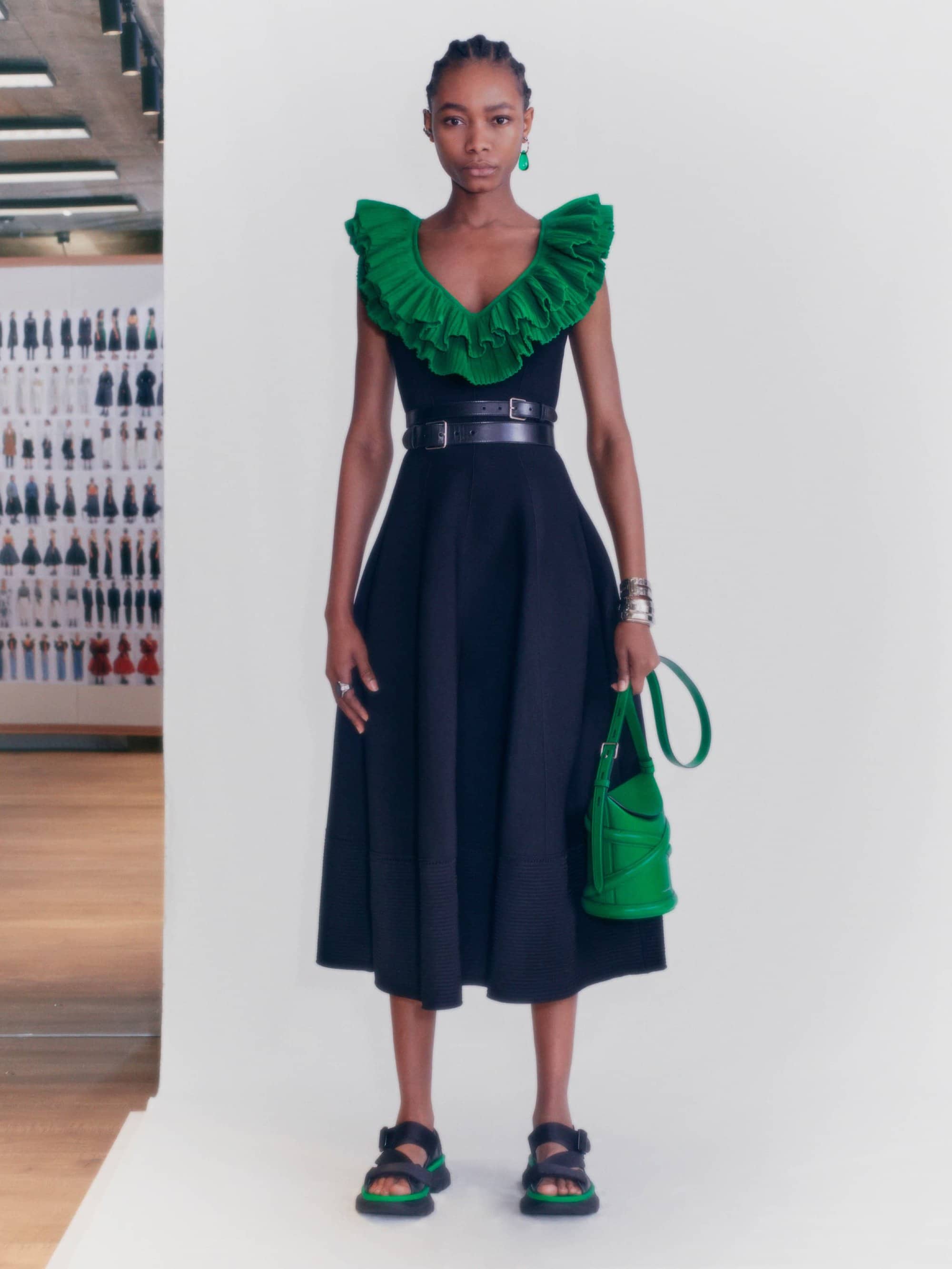 Alexander-McQueen-pre-fall-