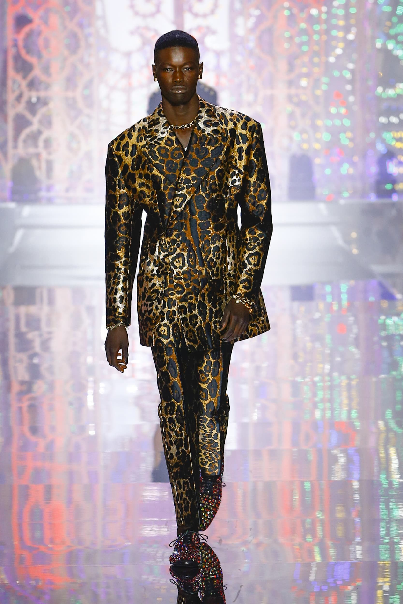 Dolce & Gabbana Spring 2022 Men's Fashion Show | The Impression