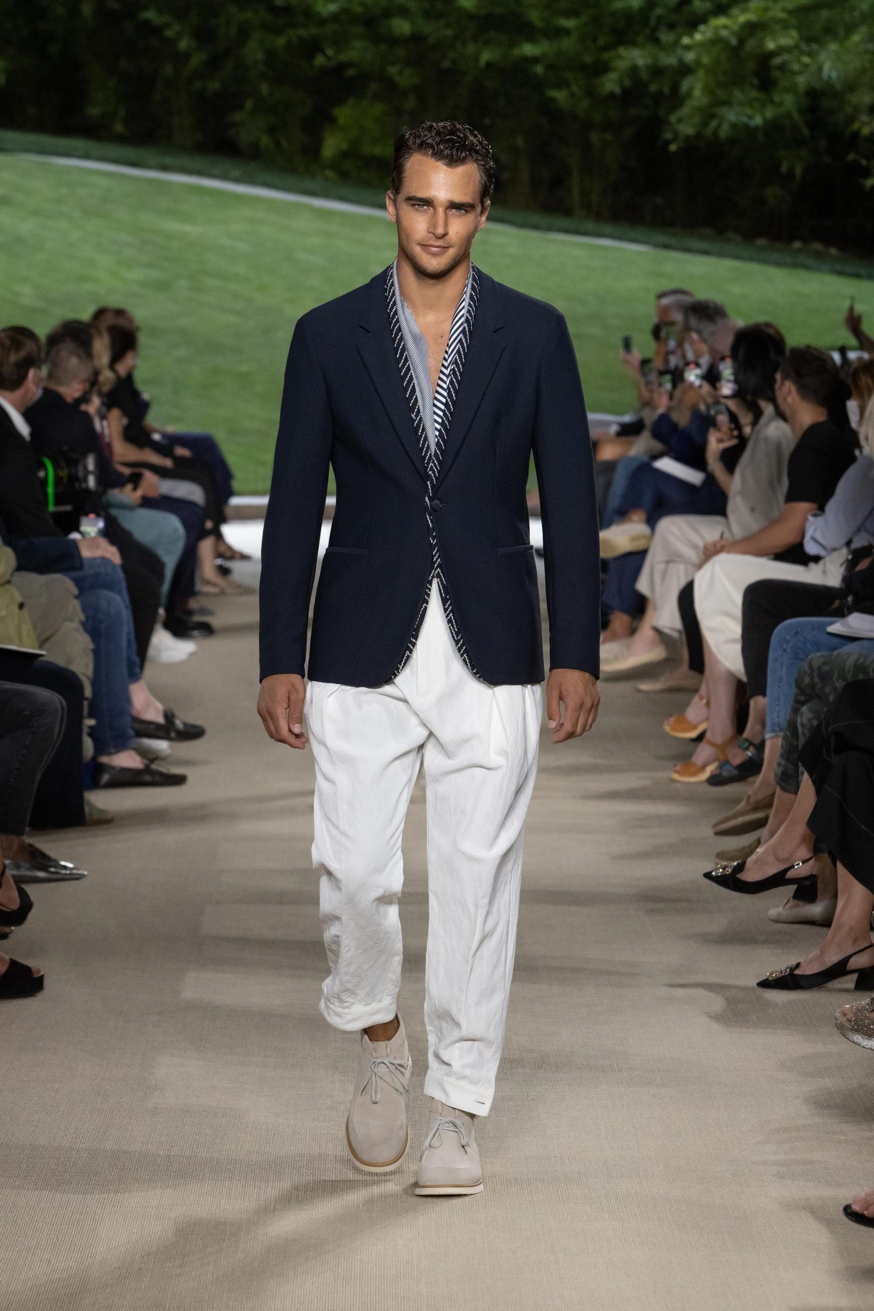 Giorgio Armani Spring 2022 Men's Fashion Show | The Impression